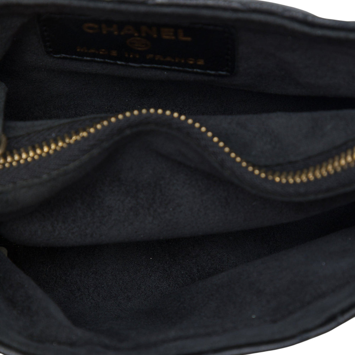 Chanel CC Quilted Lambskin O Mini Faux Pearl Chain Phone Holder Clutch — Black