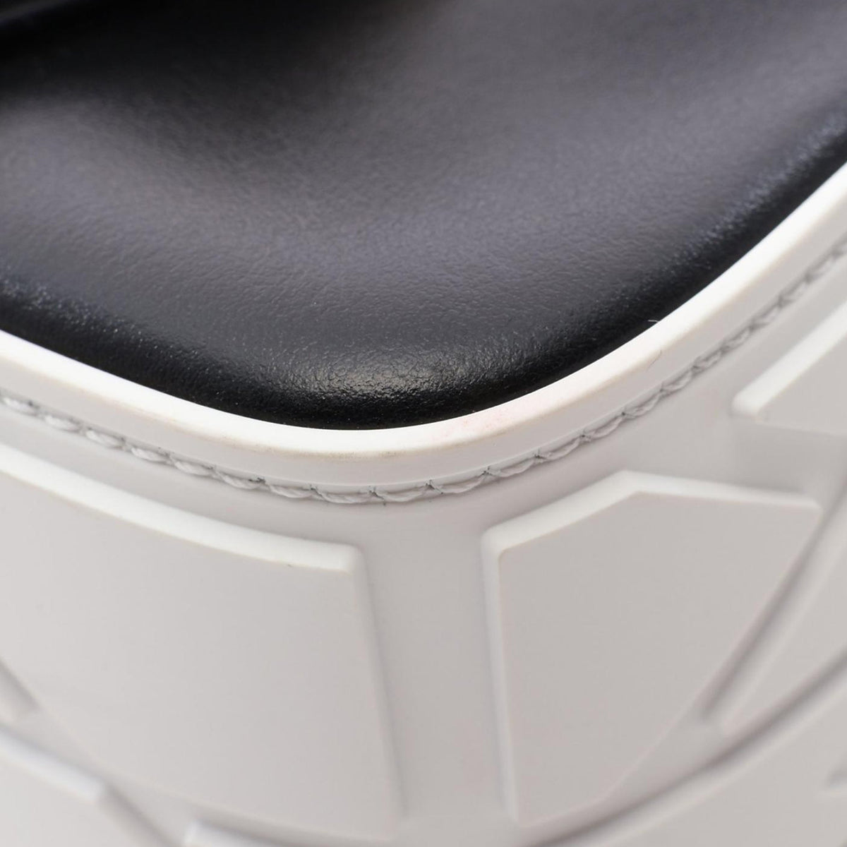 Dior Small Smooth Calfskin Embroidered Diorcamp Messenger Bag
