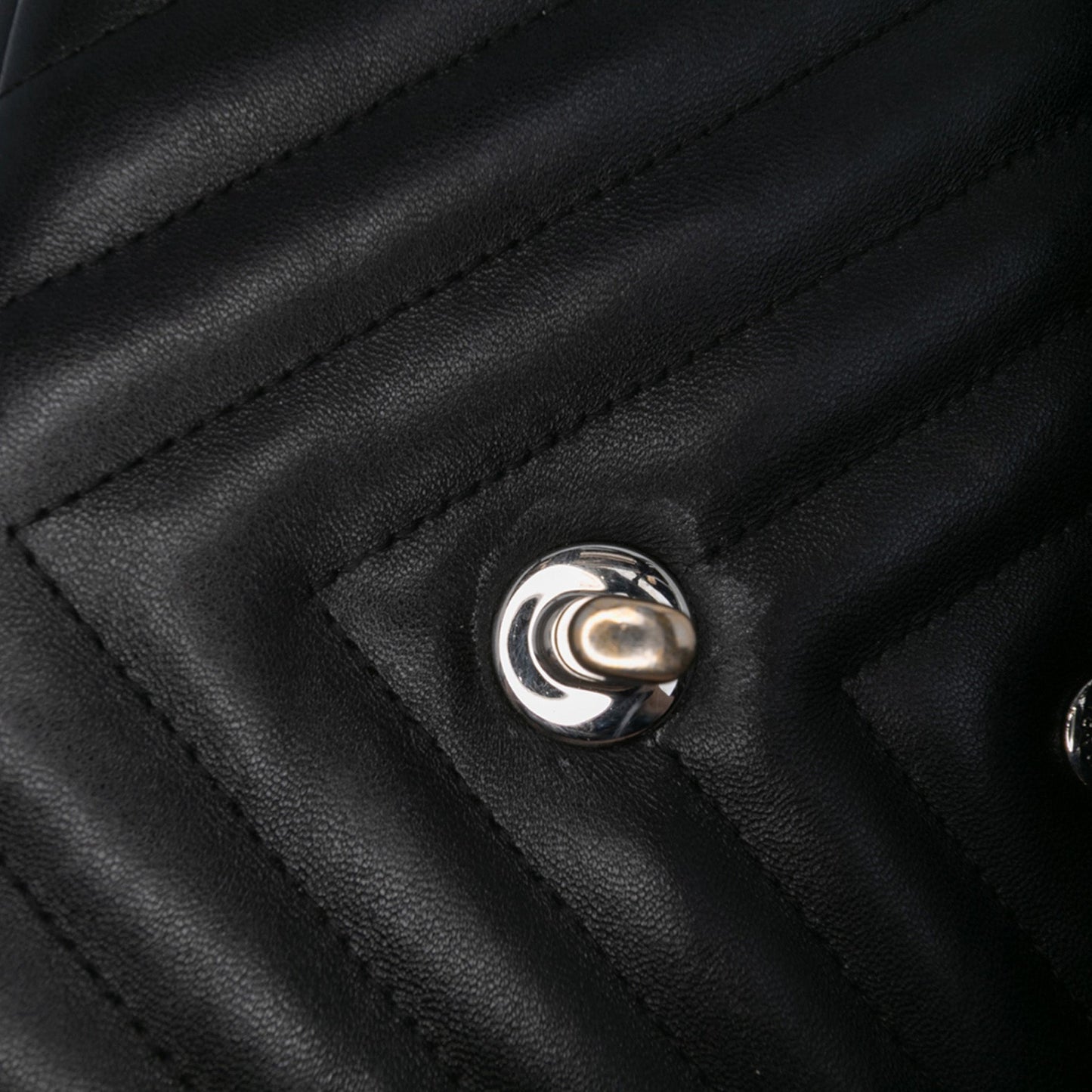 Chanel Jumbo Classic Chevron Lambskin Double Flap