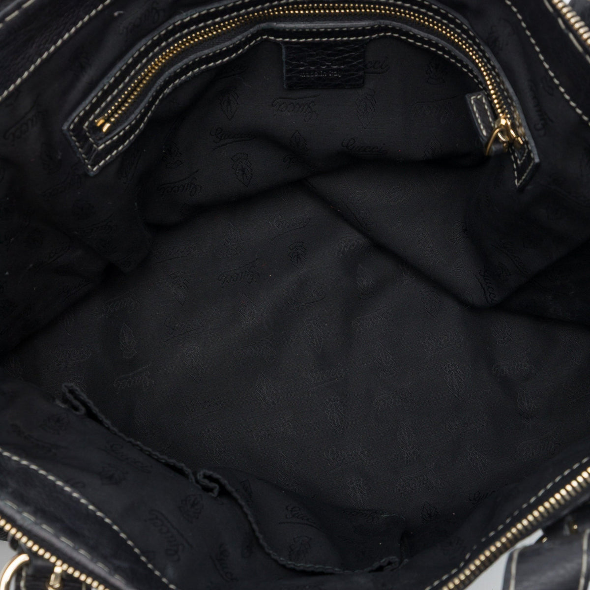 Gucci Calfskin Crest Boule Top Handle Bag — Black