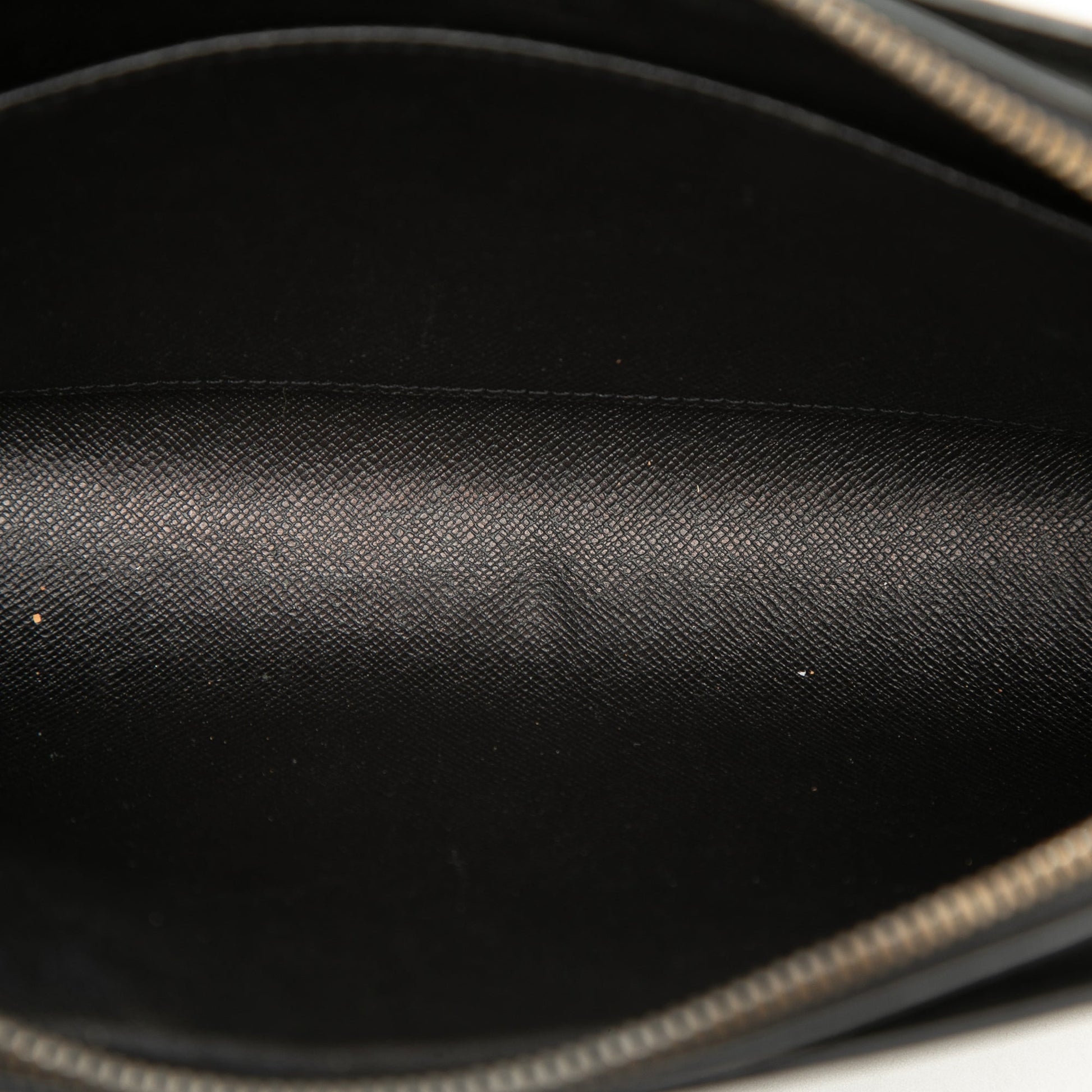 Louis Vuitton Taiga Pochette Baikal