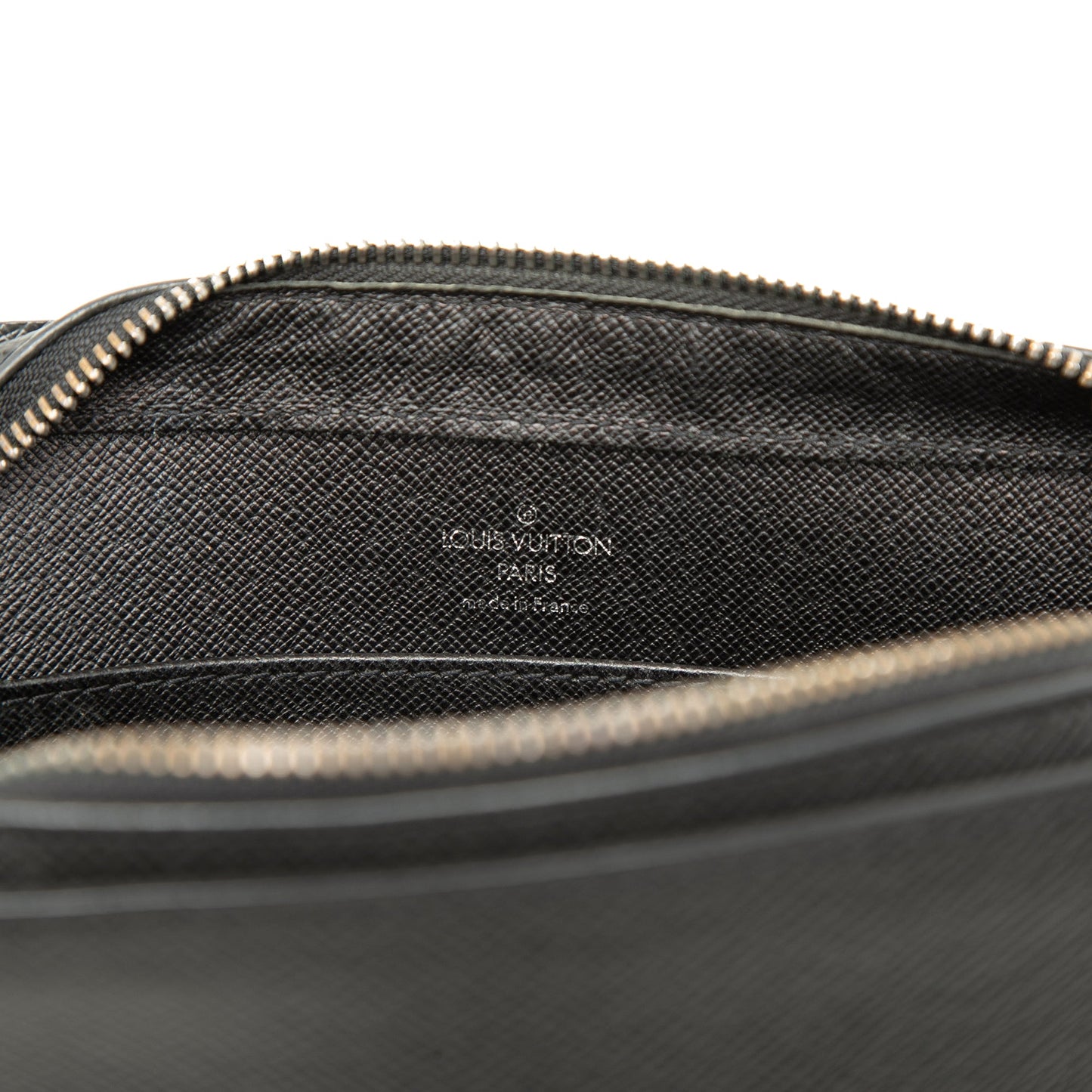 Louis Vuitton Taiga Pochette Baikal
