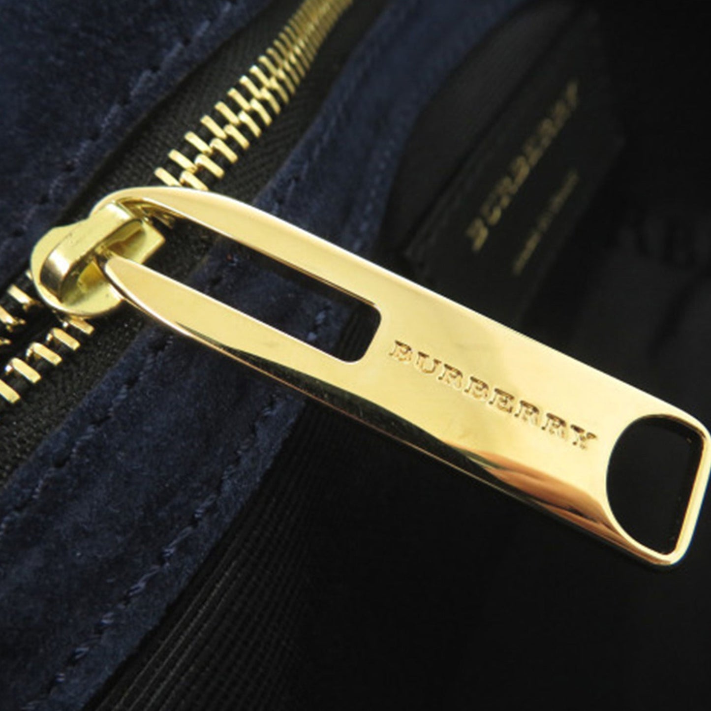 Medium Grained Calfskin Mildenhall Crossbody