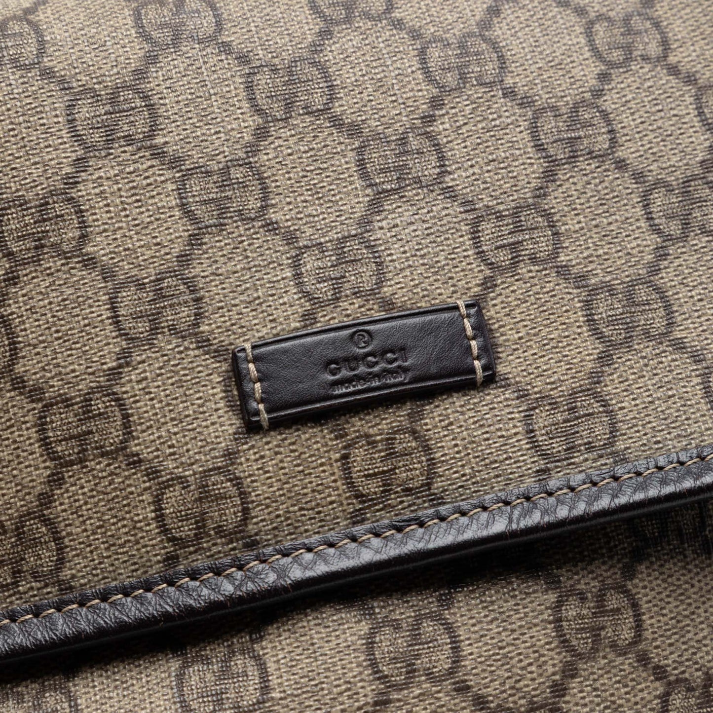 Gucci GG Supreme Crossbody