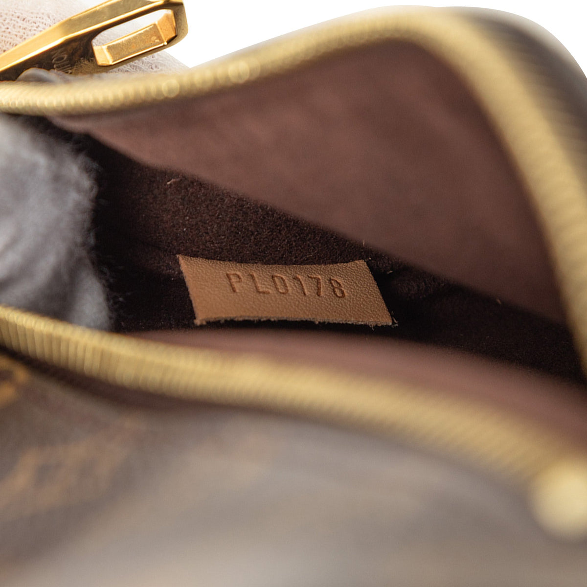 Louis Vuitton Monogram Pochette Metis — Brown