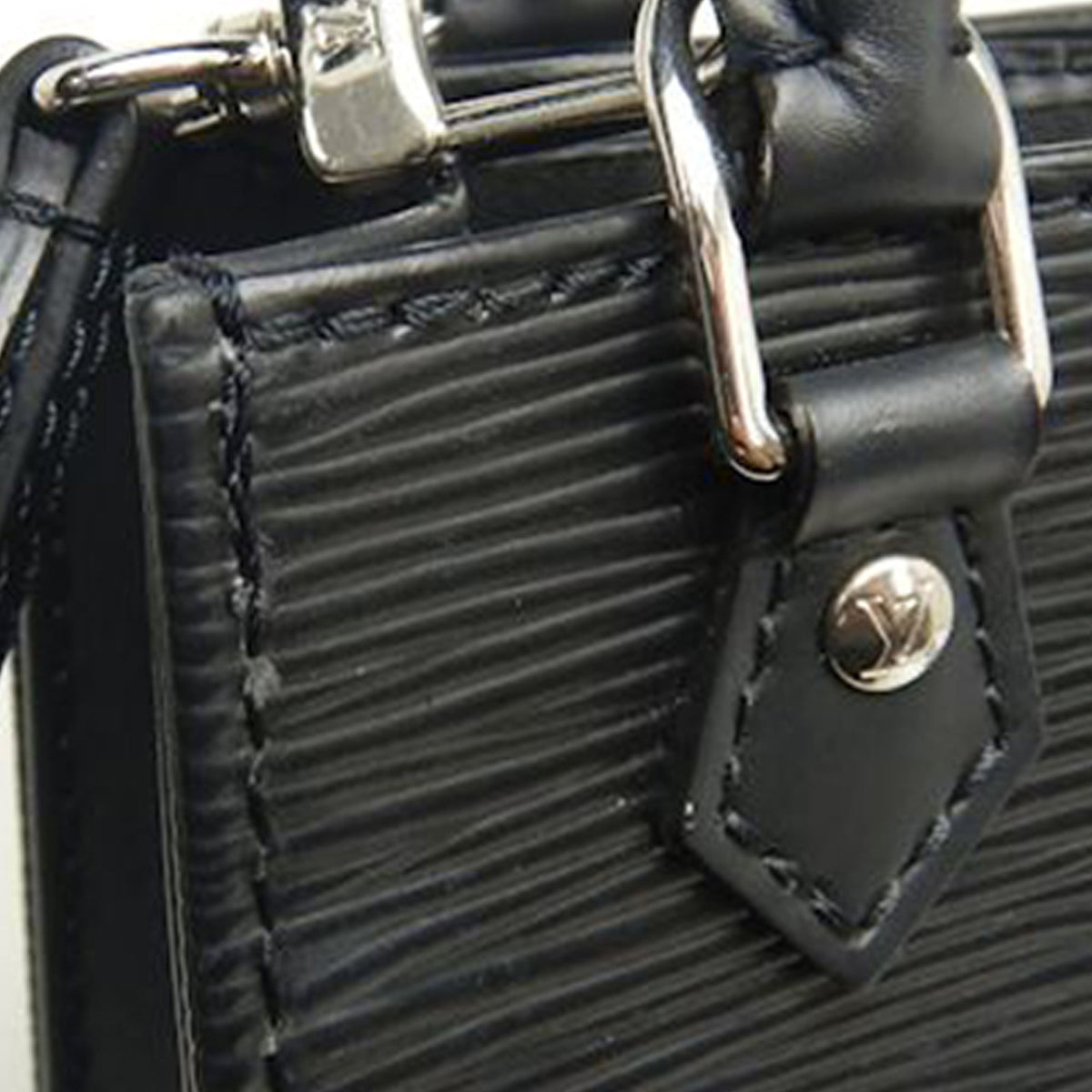 Louis Vuitton Epi Petit Sac Plat