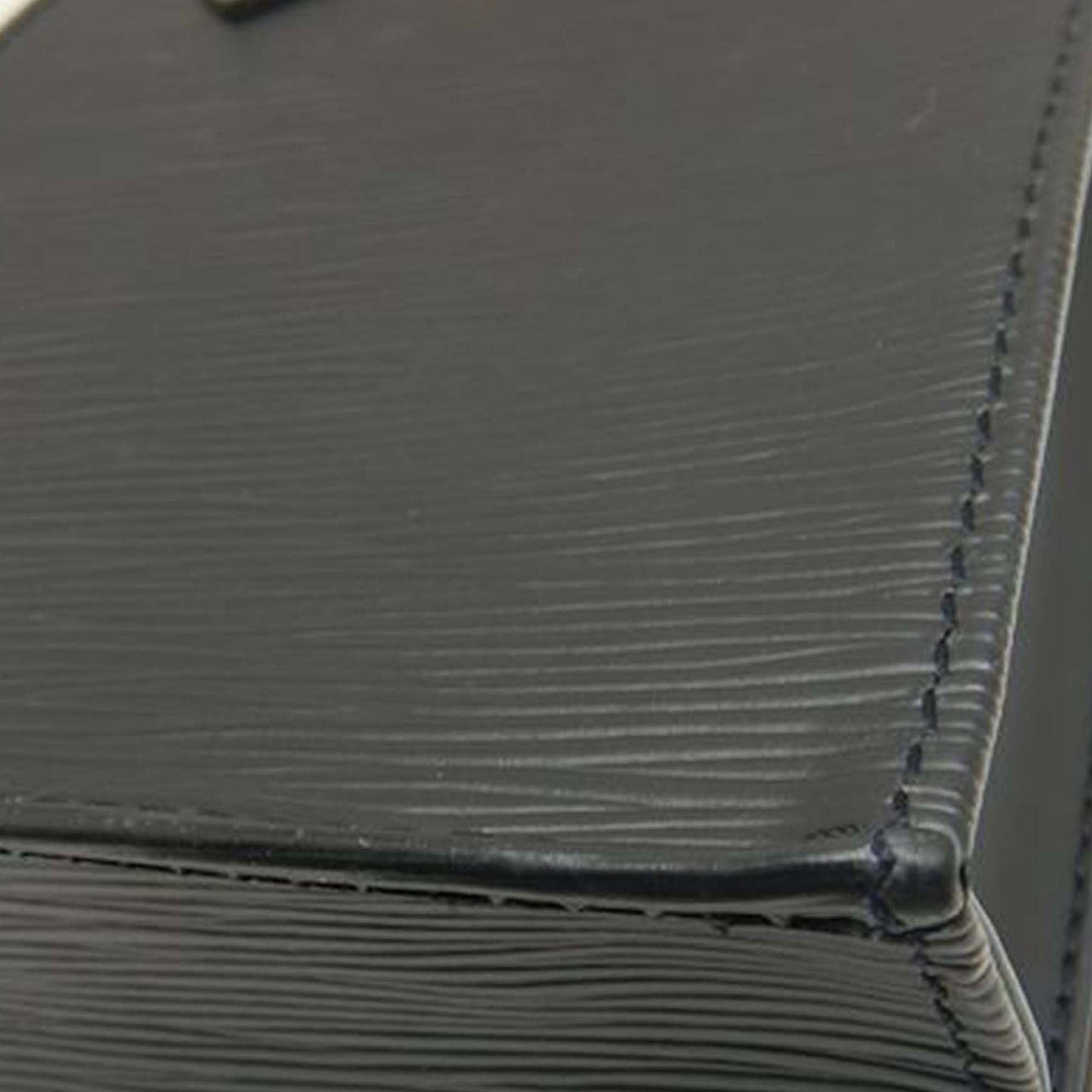 Louis Vuitton Epi Petit Sac Plat
