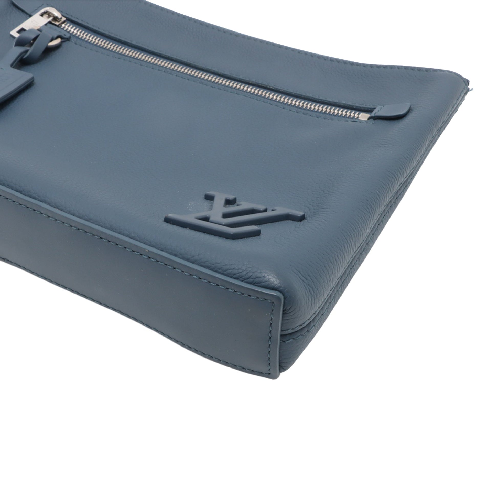 Louis Vuitton Aerogram Takeoff iPad Pouch