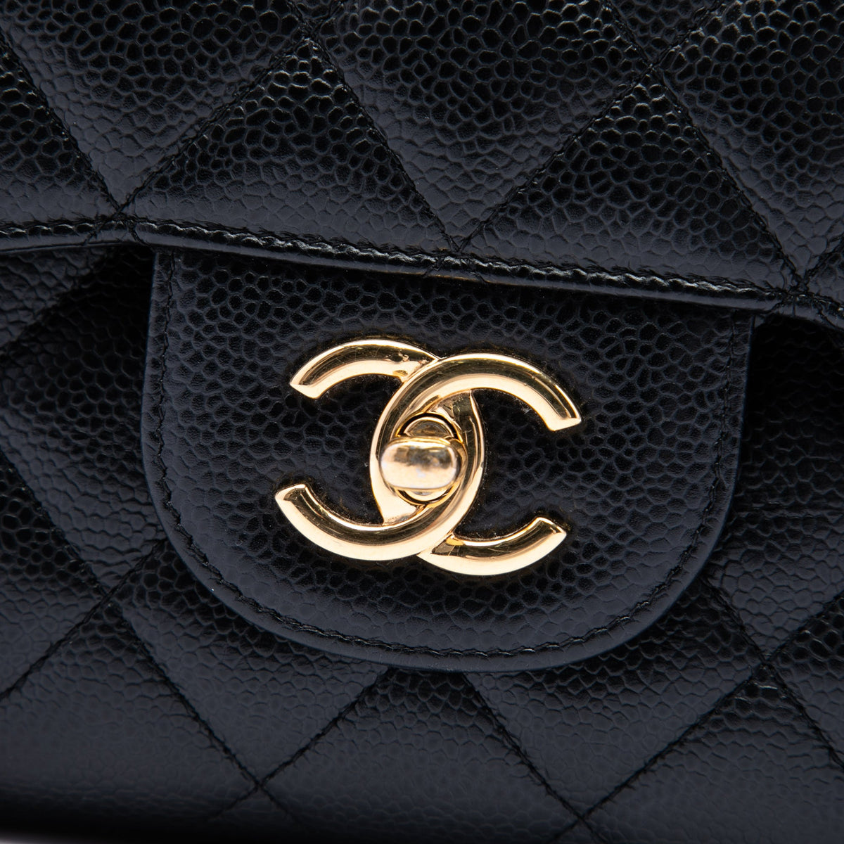 Chanel Jumbo Classic Caviar Double Flap — Black