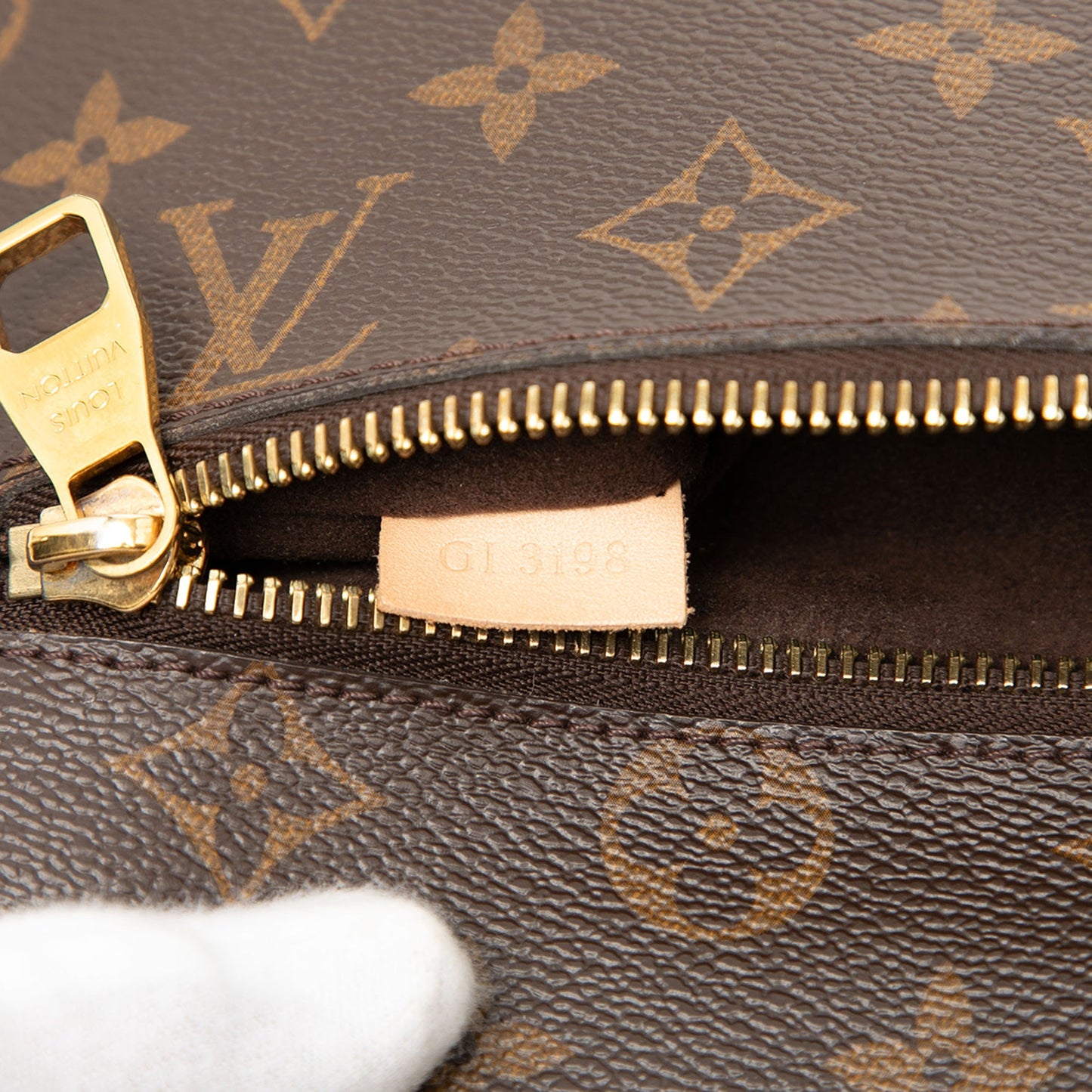 Louis Vuitton Monogram Pochette Metis