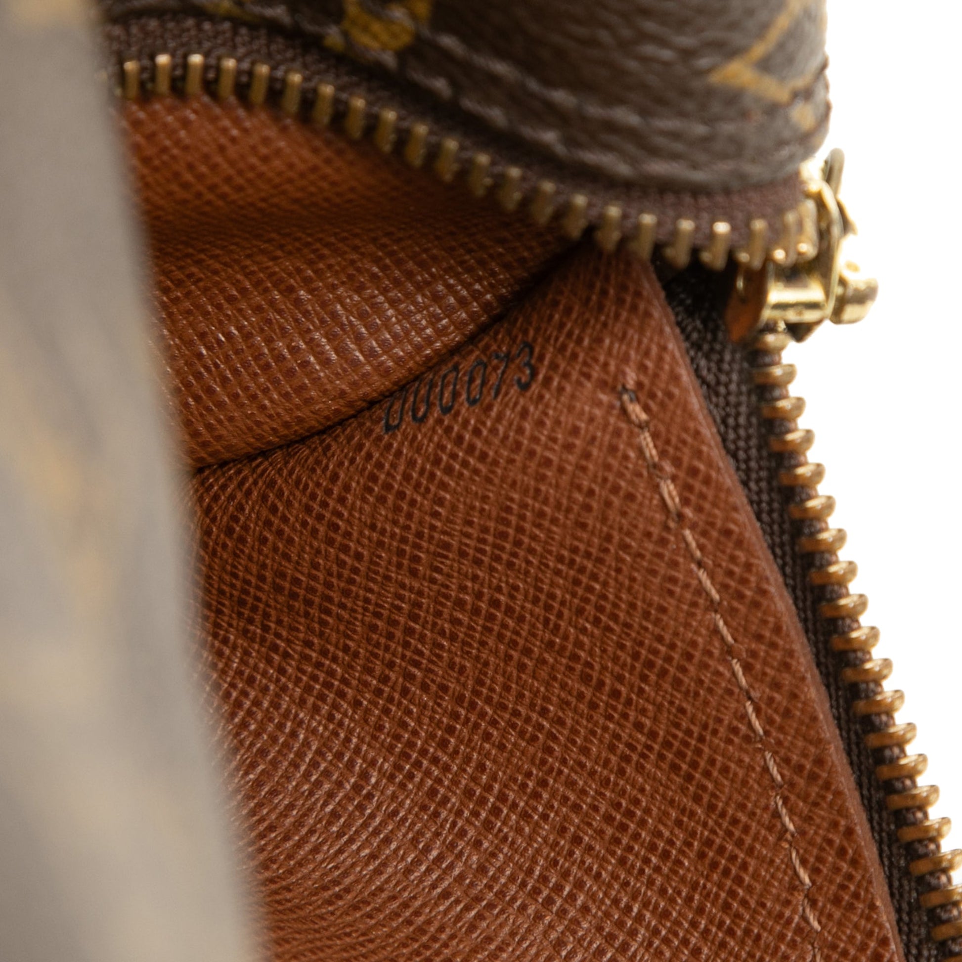 Louis Vuitton Monogram Papillon 28