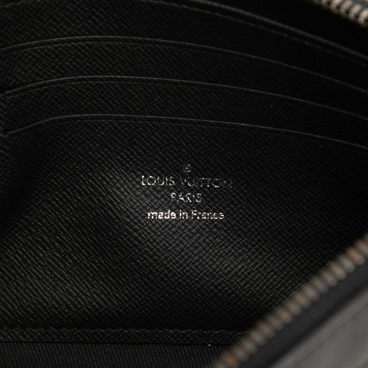 Louis Vuitton Monogram Eclipse Pochette Discovery PM — Black