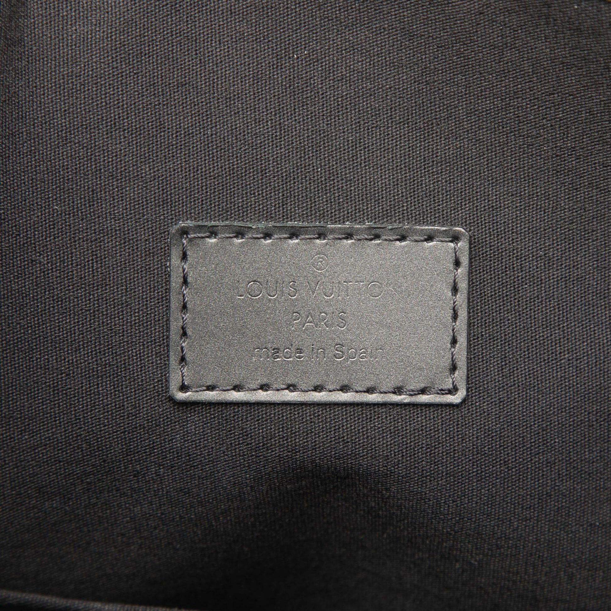 Monogram Mat Sutter