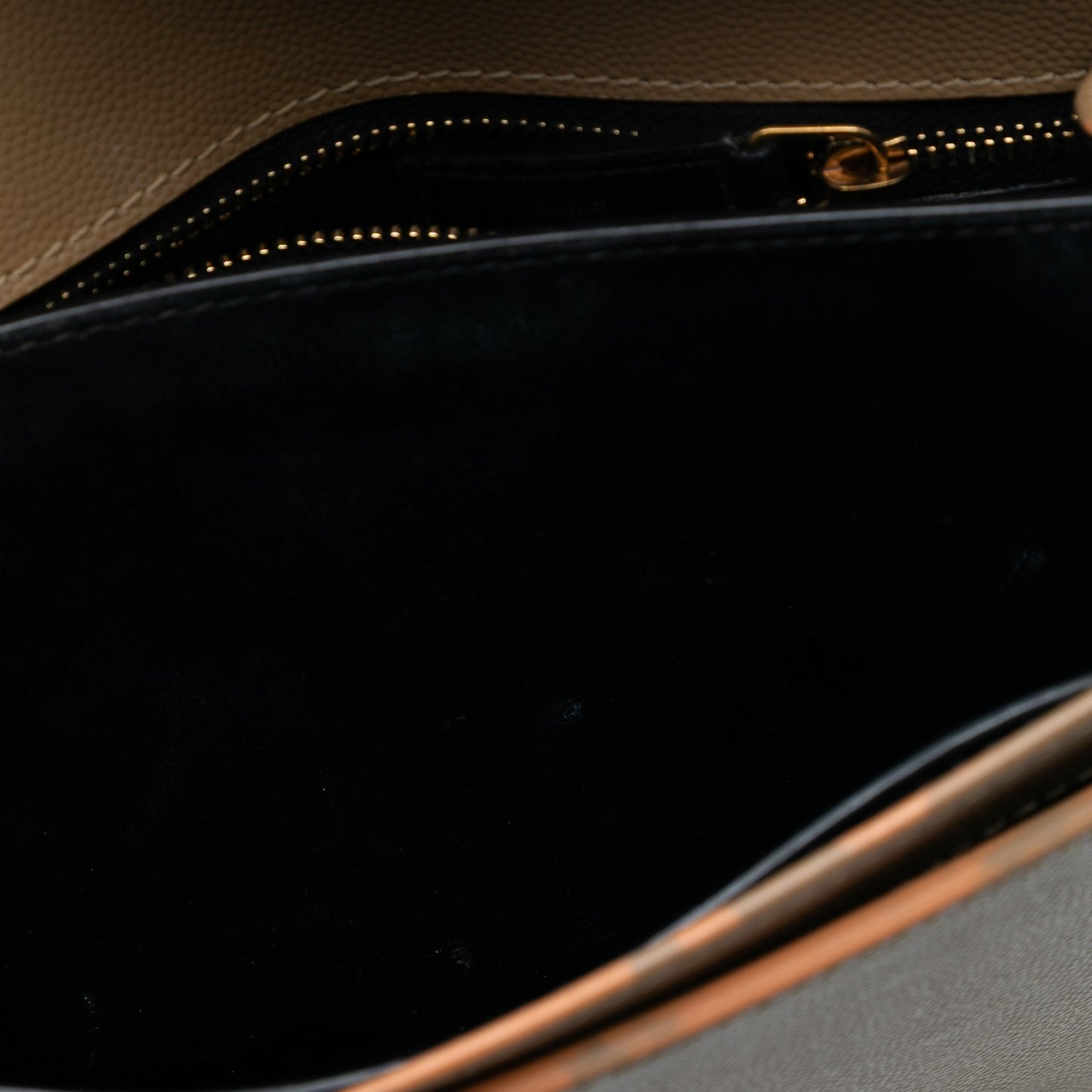 Saint Laurent Grain De Poudre Monogram Cassandra Chain Wallet