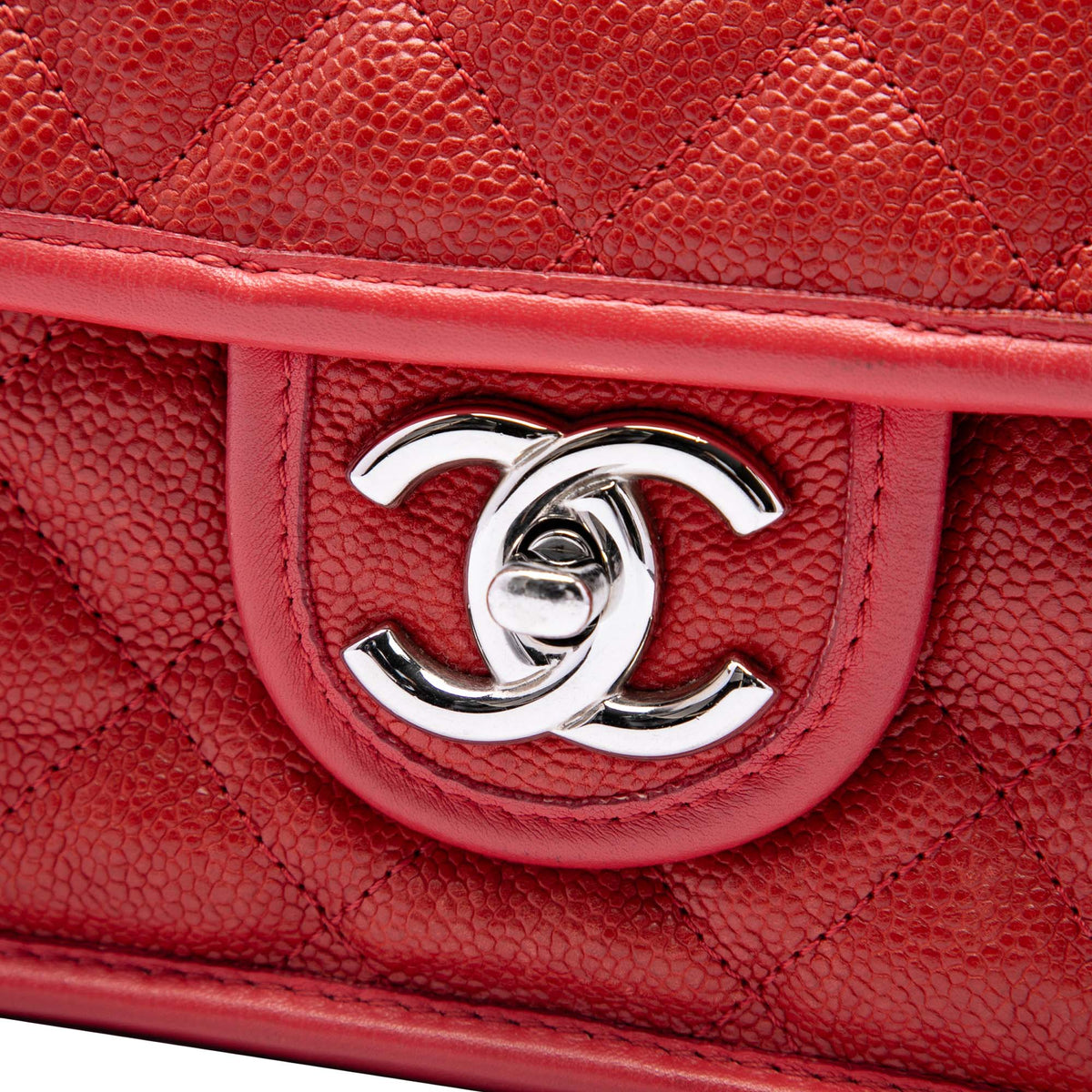 Chanel Medium Quilted Caviar French Riviera Flap — Red