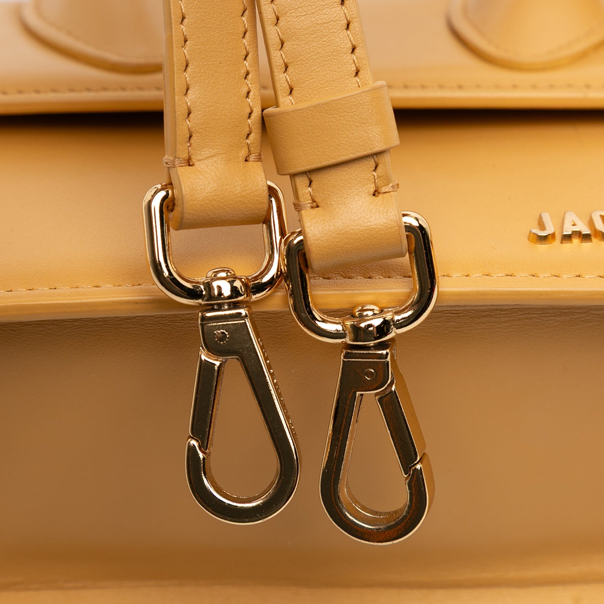 Jacquemus Leather Le Chiquito Moyen