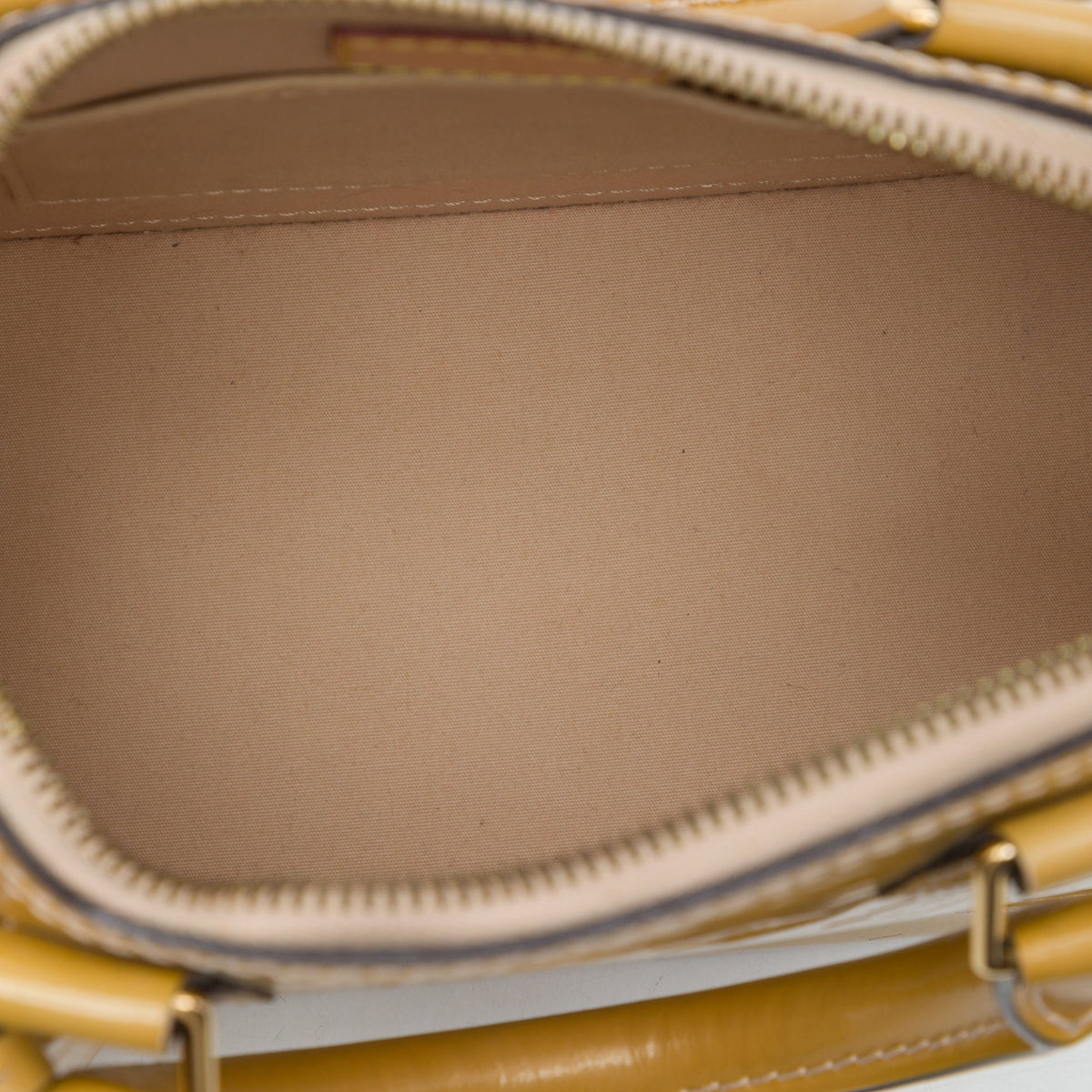 Louis Vuitton Monogram Vernis Alma BB