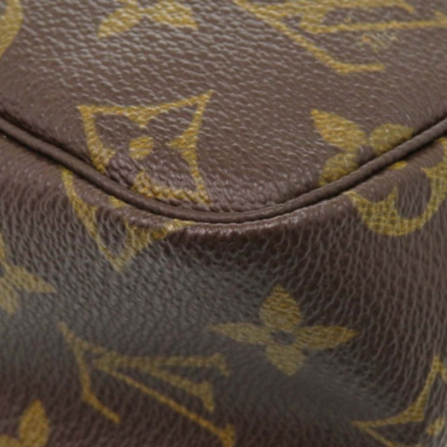 Louis Vuitton Monogram Trousse Toilette 28