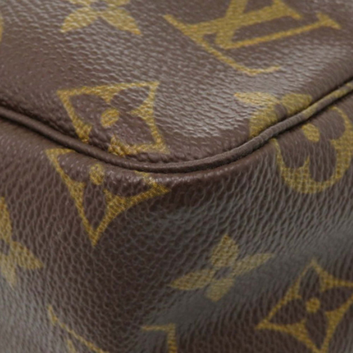 Louis Vuitton Monogram Trousse Toilette 28
