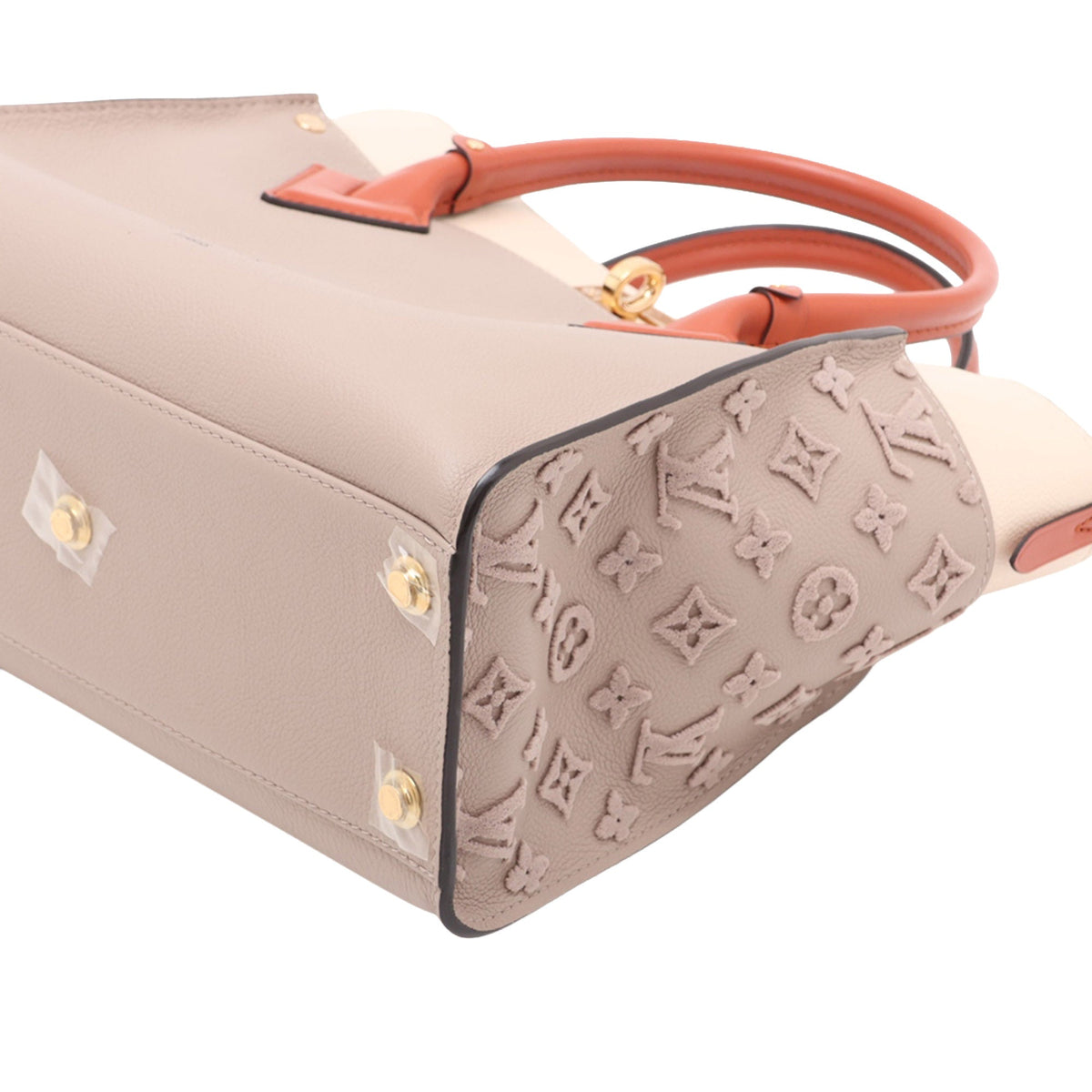 Louis Vuitton Monogram On My Side MM
