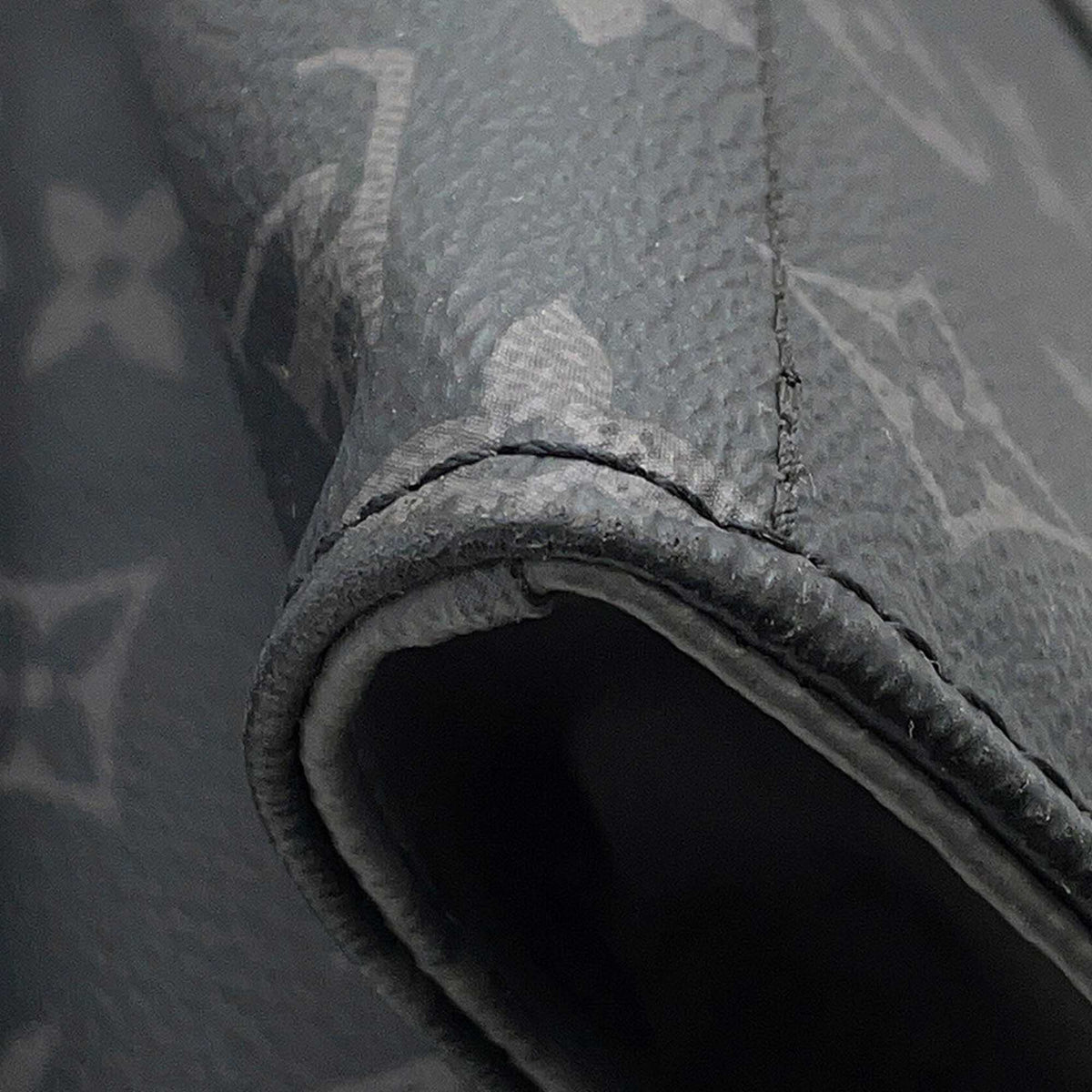 Louis Vuitton Monogram Eclipse Cabas Zippe GM