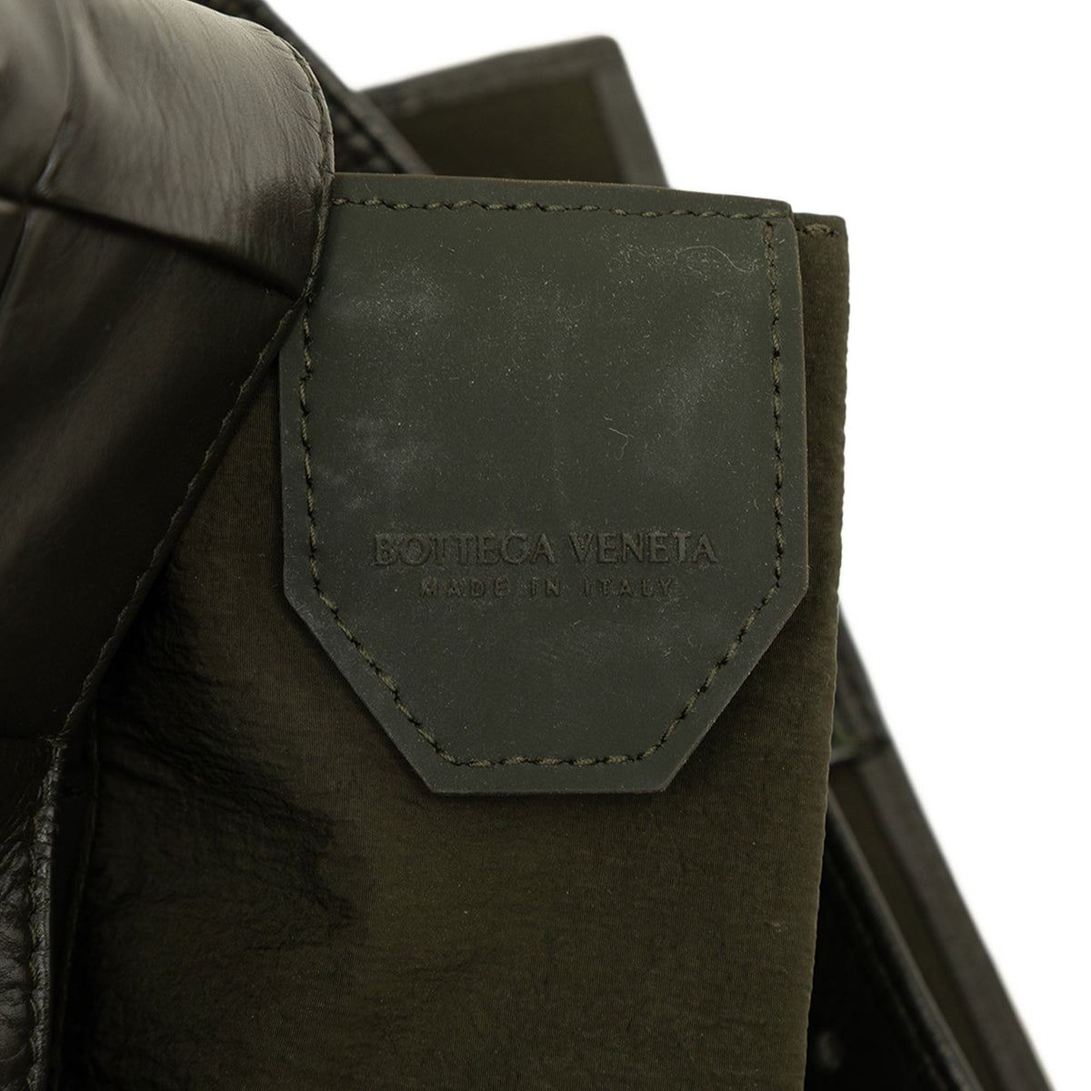 Bottega Veneta Paper Calfskin Intrecciato Cassette Belt Bag — Black