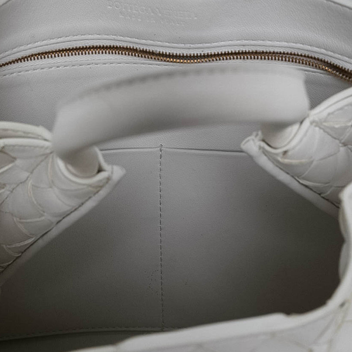 Bottega Veneta Medium Lambskin Intrecciato Andiamo Bag — White