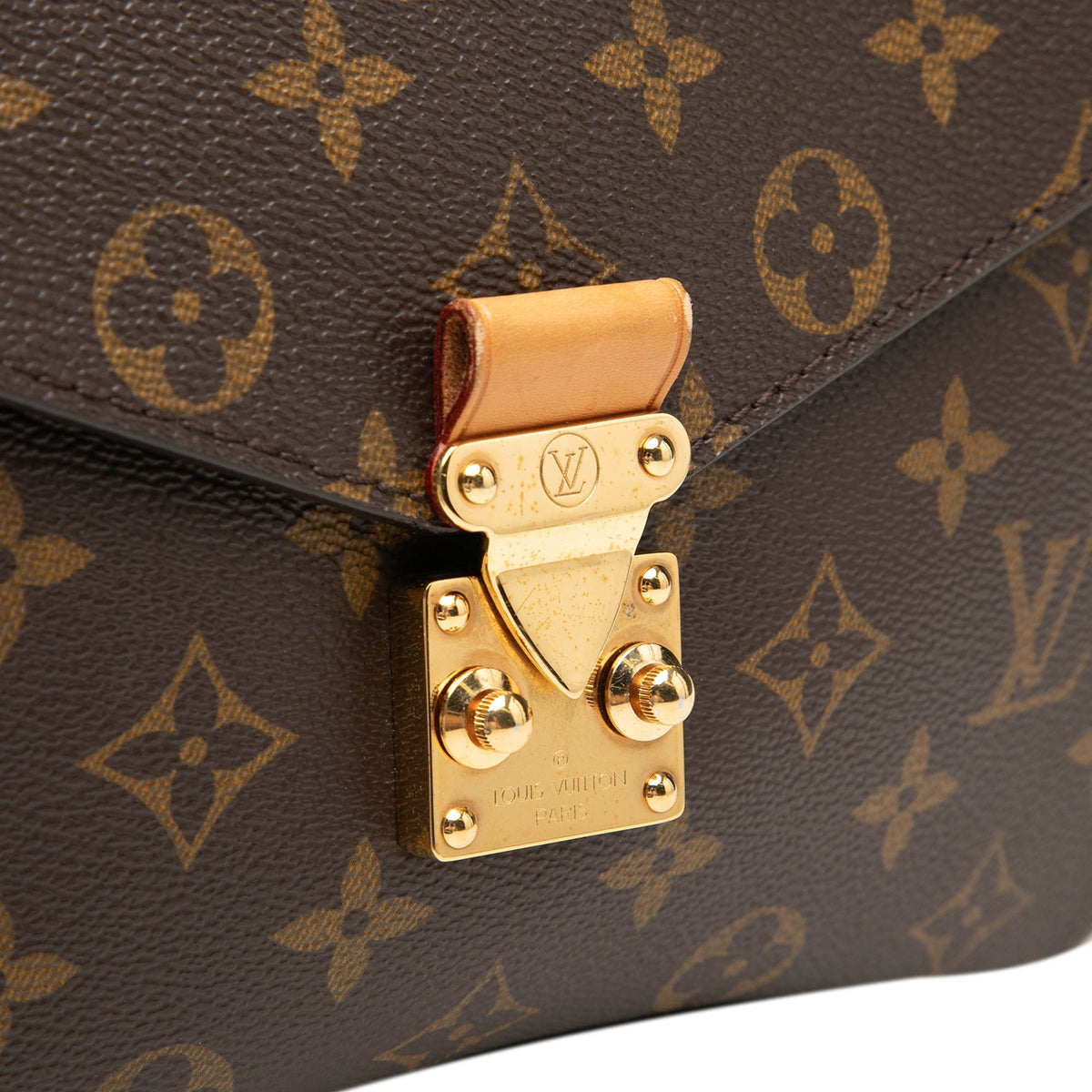 Louis Vuitton Monogram Pochette Metis