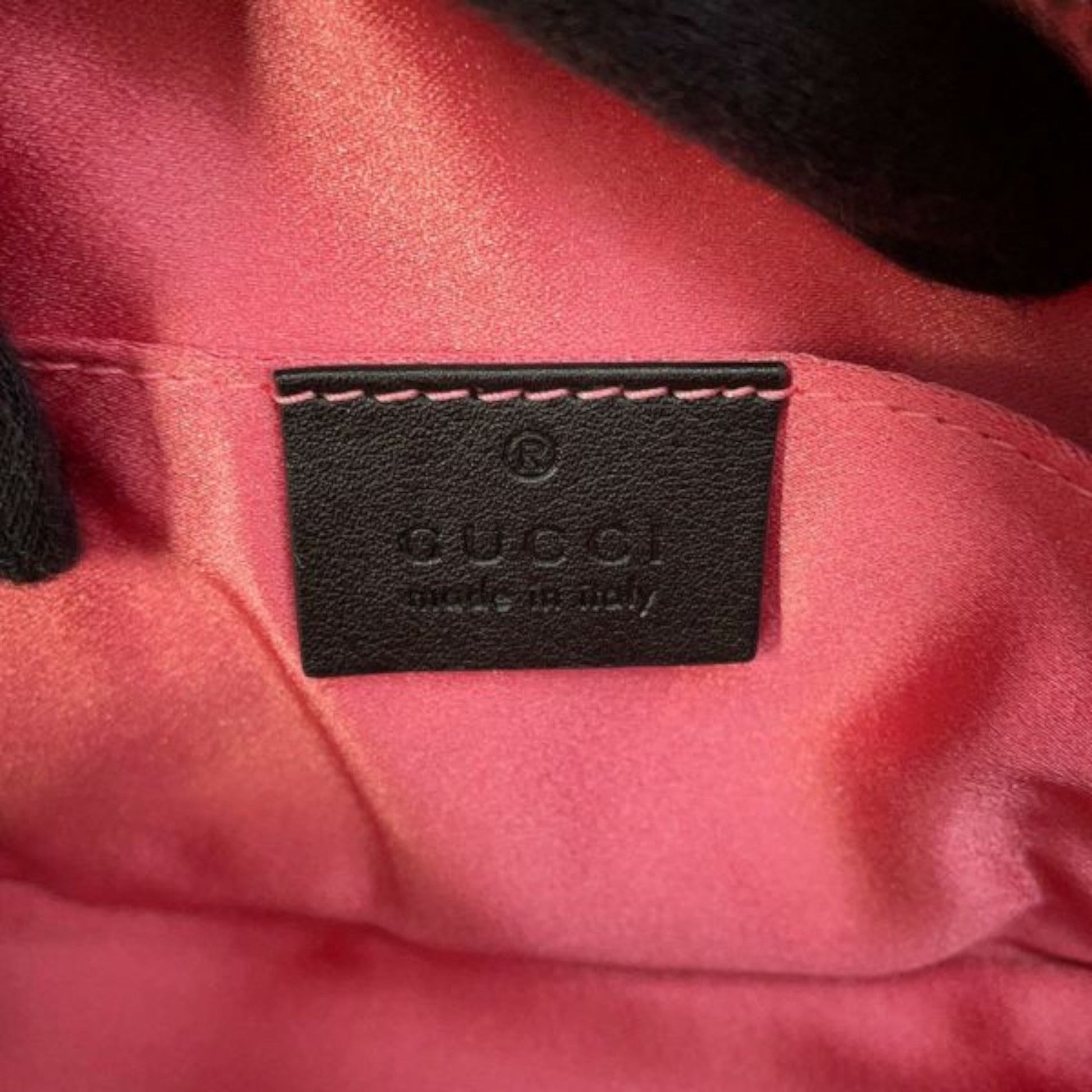 Gucci GG Marmont Matelasse Velvet Belt Bag