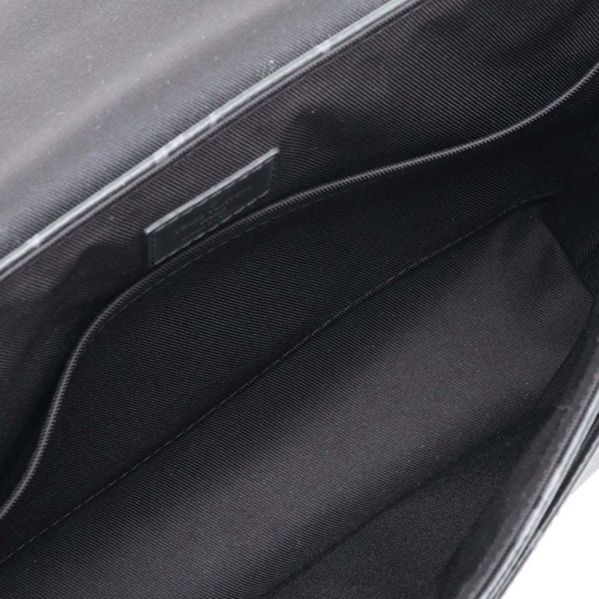 Louis Vuitton Monogram Eclipse District PM — Black
