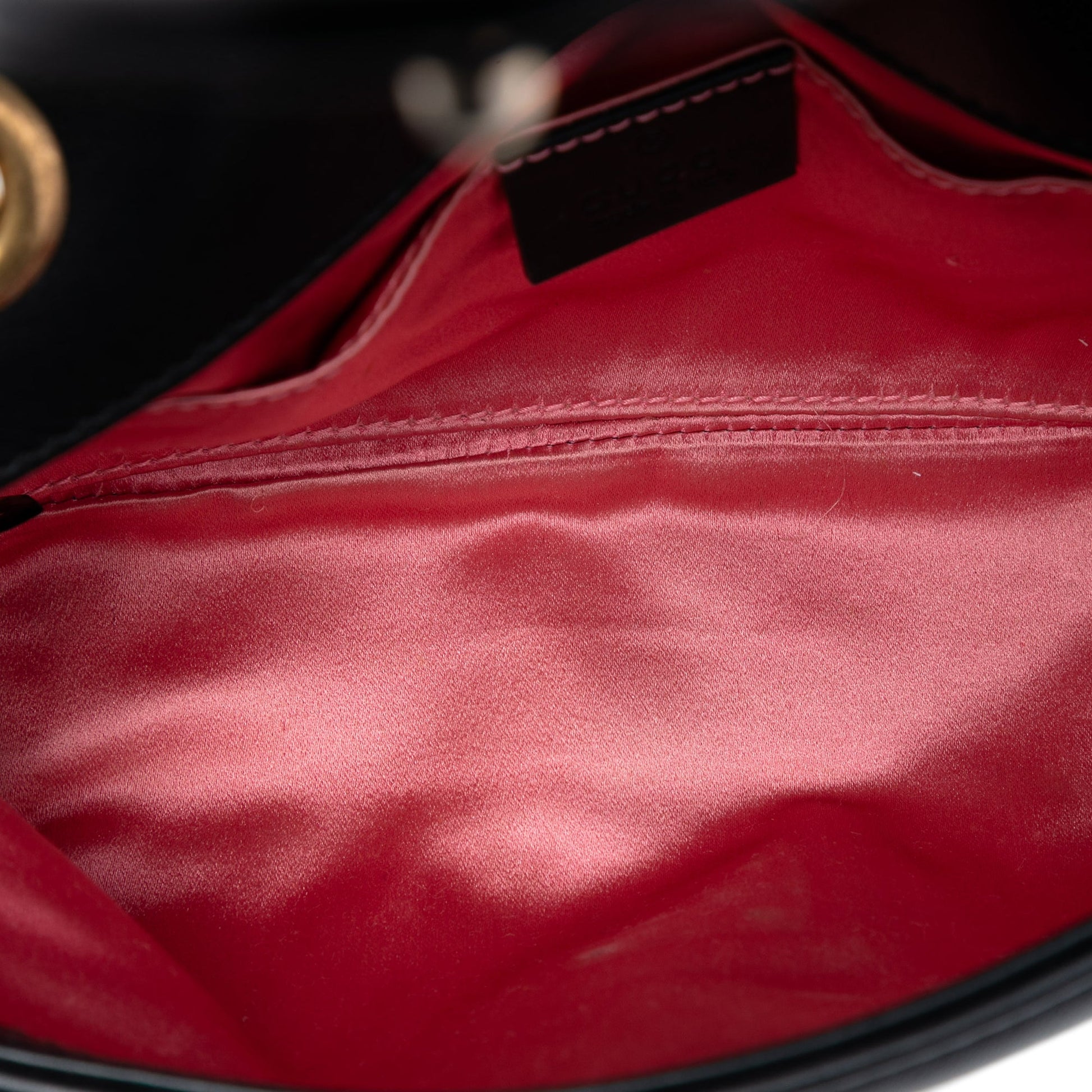 Small GG Marmont Matelasse Leather Shoulder Bag