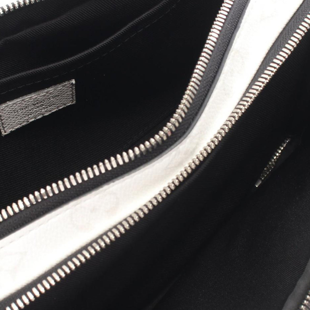 Louis Vuitton Monogram Taigarama Alpha Messenger — White