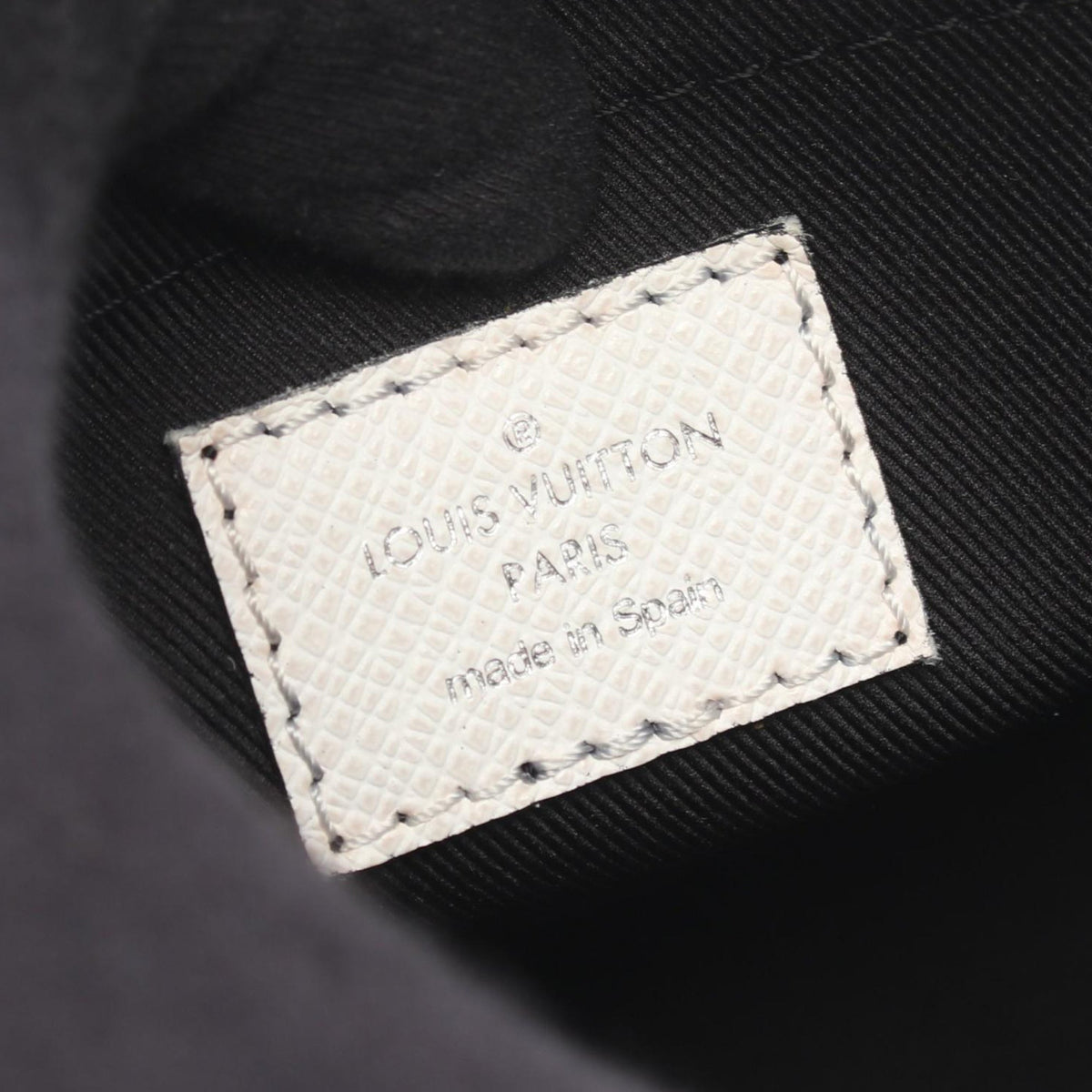 Louis Vuitton Monogram Taigarama Alpha Messenger — White