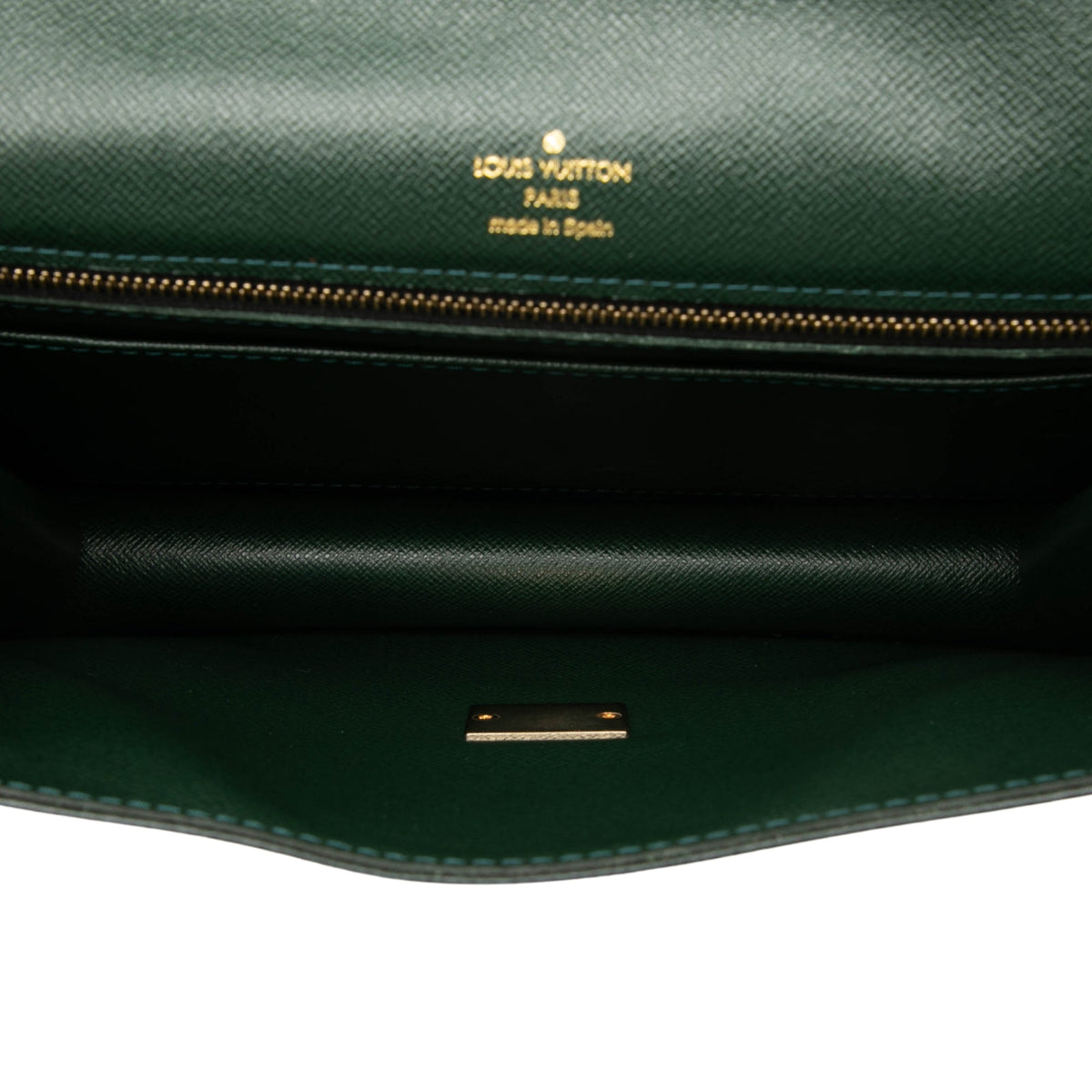 Louis Vuitton Taiga Selenga