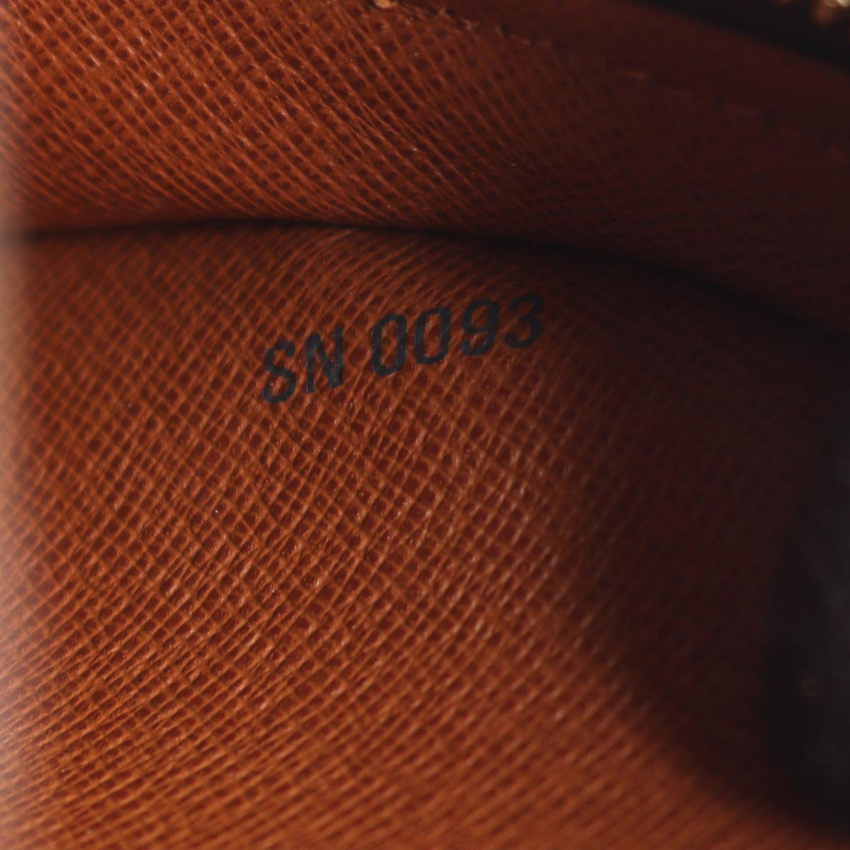 Louis Vuitton Monogram Blois