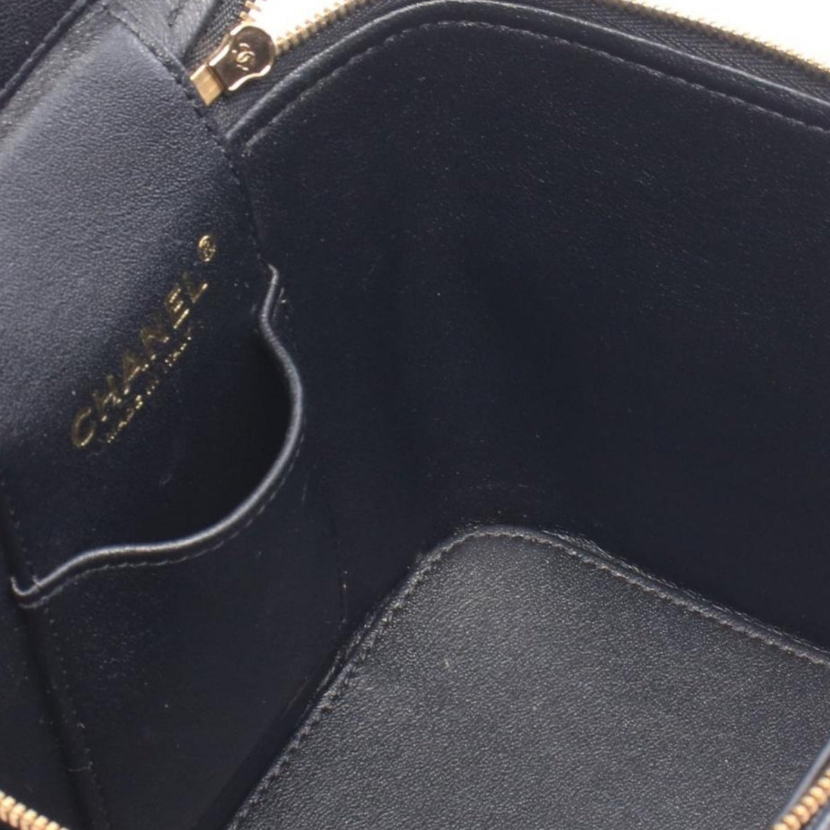 Chanel CC Quilted Caviar Top Handle Vanity Case with Chain