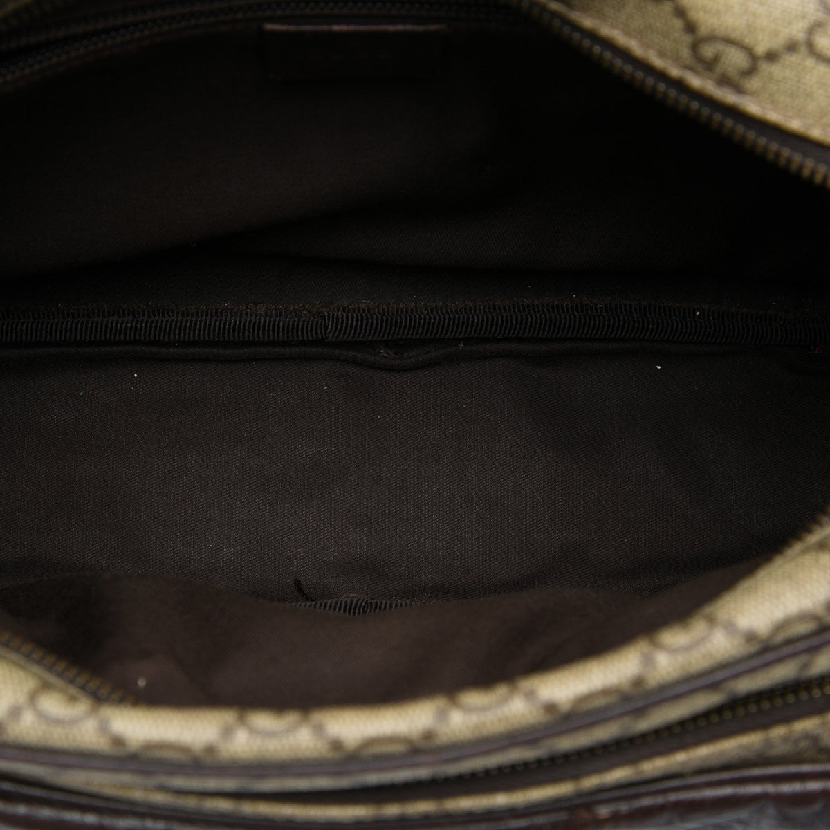 Gucci GG Supreme Crossbody — Beige