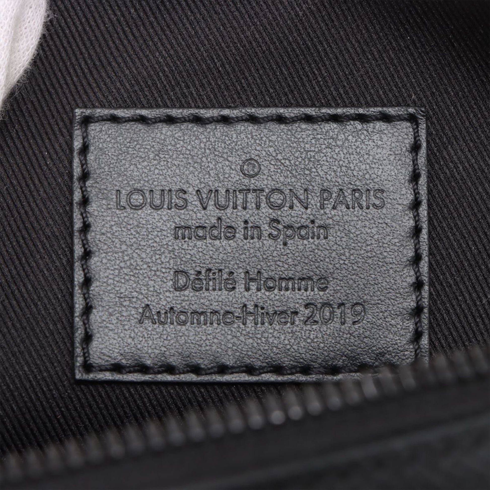 Louis Vuitton Taiga Rainbow Danube