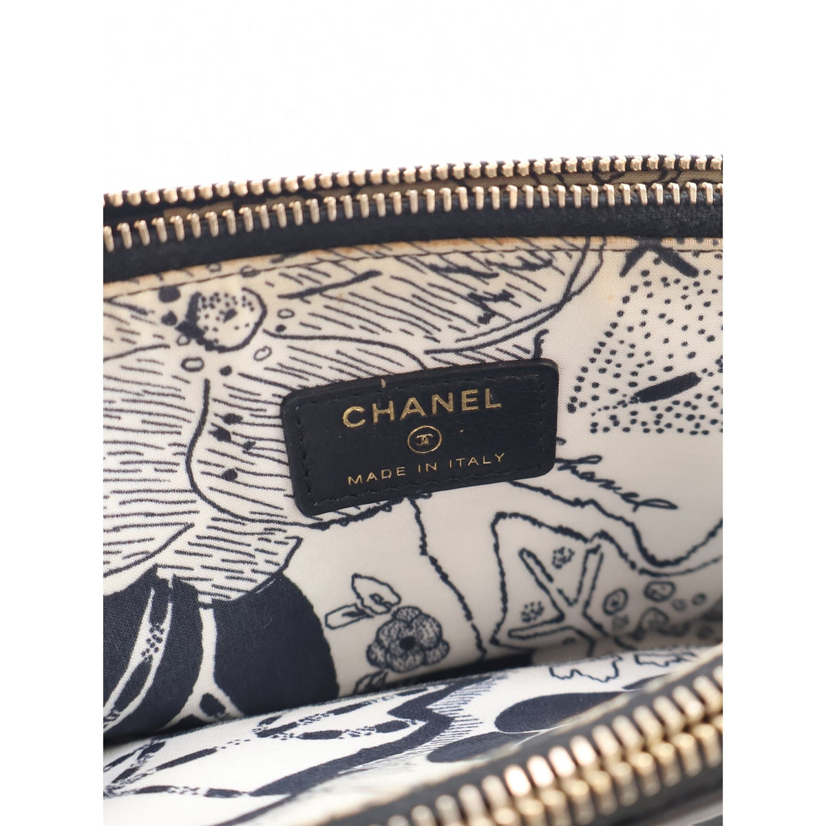 Chanel CC Calfskin Double Zip Wallet On Chain — Black