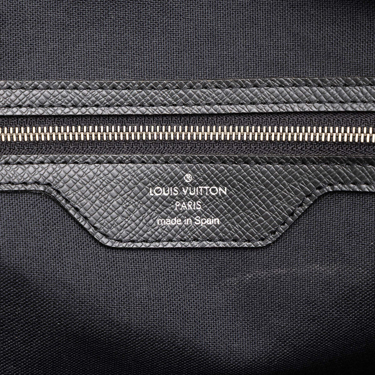 Louis Vuitton Taiga Stanislav — Black