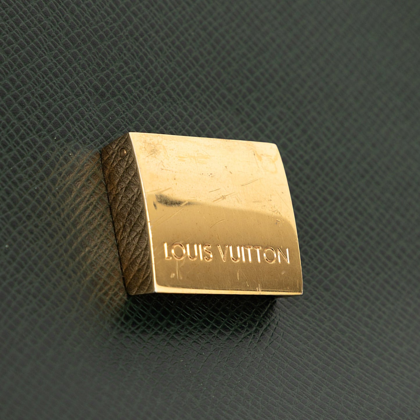 Louis Vuitton Taiga Selenga