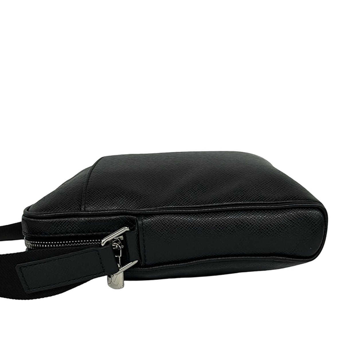 Louis Vuitton Taiga Alex Messenger BB