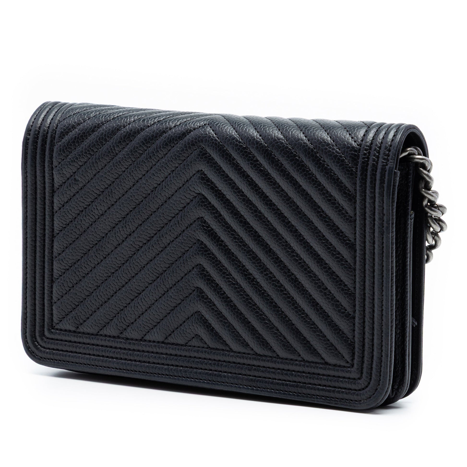 Chevron Caviar Boy Wallet On Chain