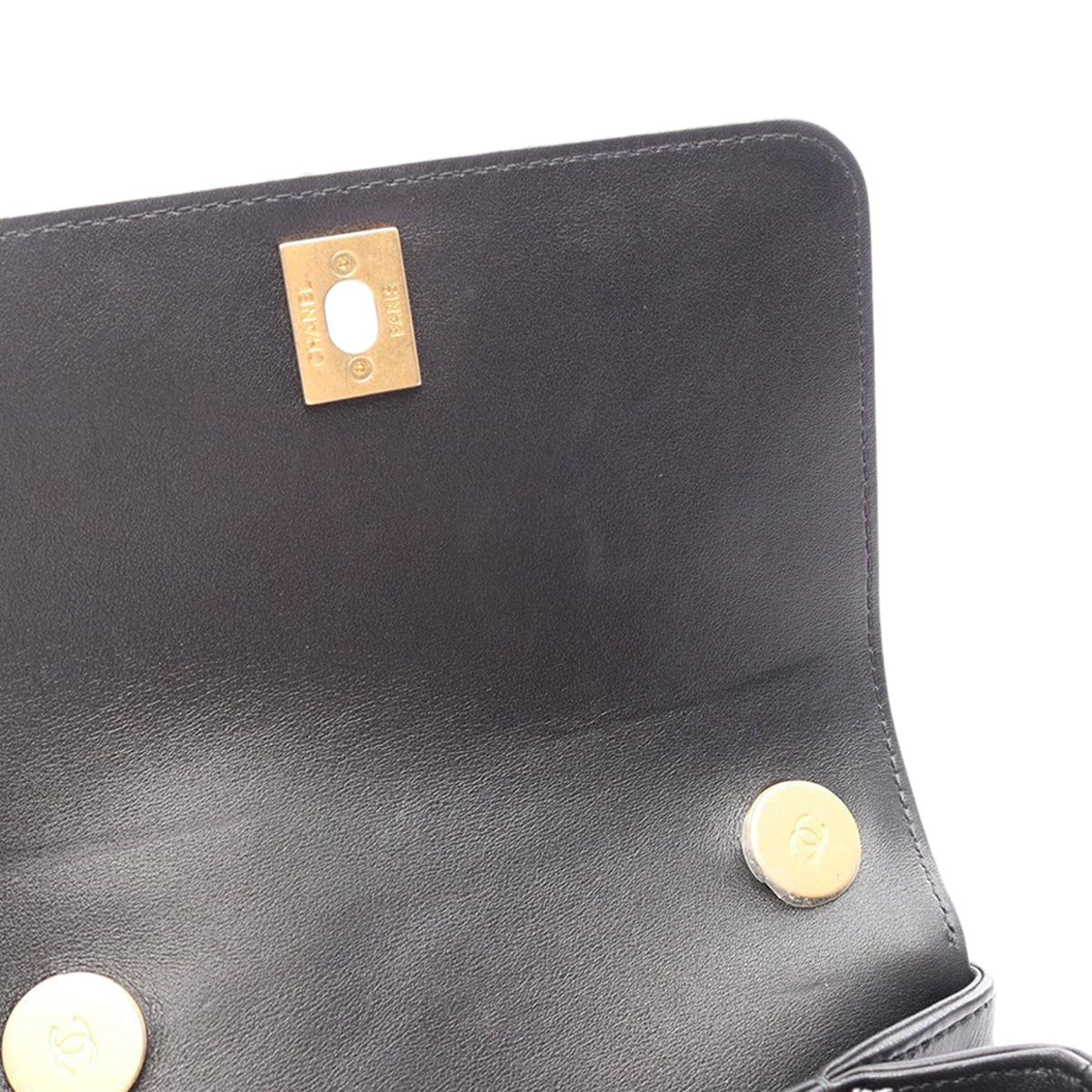 Chanel Quilted Calfskin Pearl Jewel Chain Flap — Black