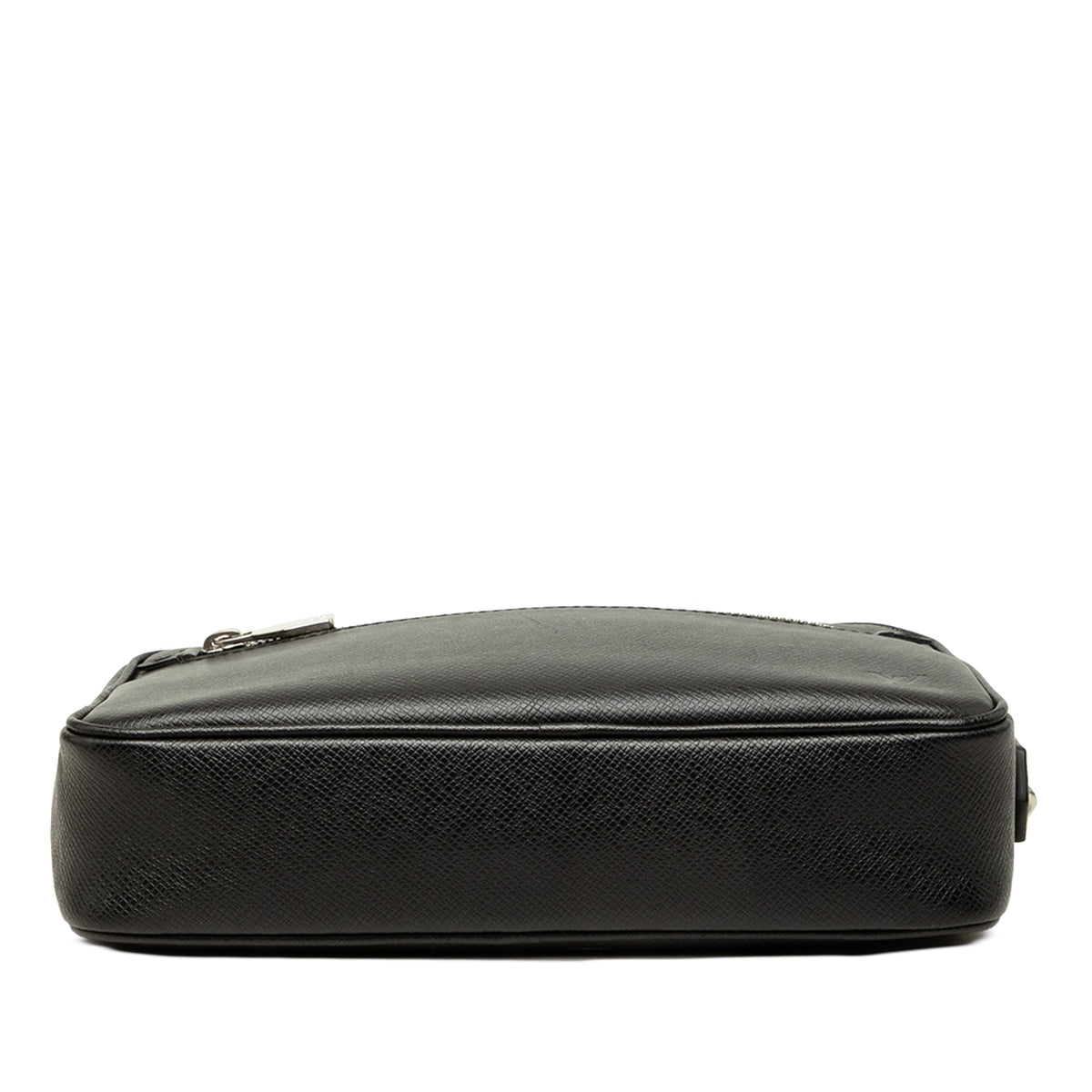 Louis Vuitton Taiga Pochette Kasai — Black