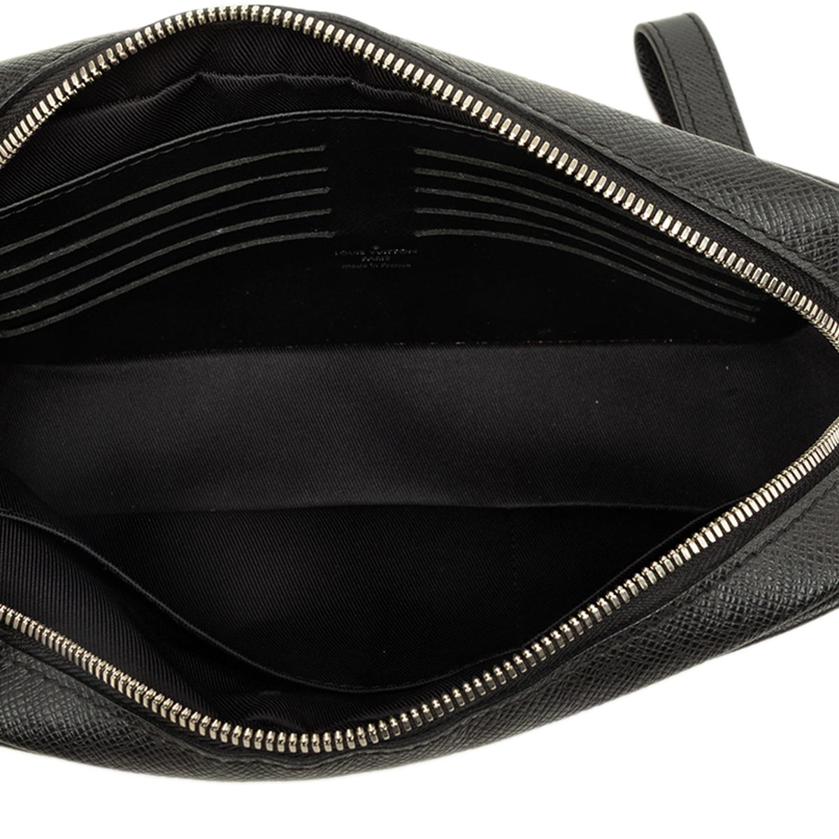 Louis Vuitton Taiga Pochette Kasai — Black