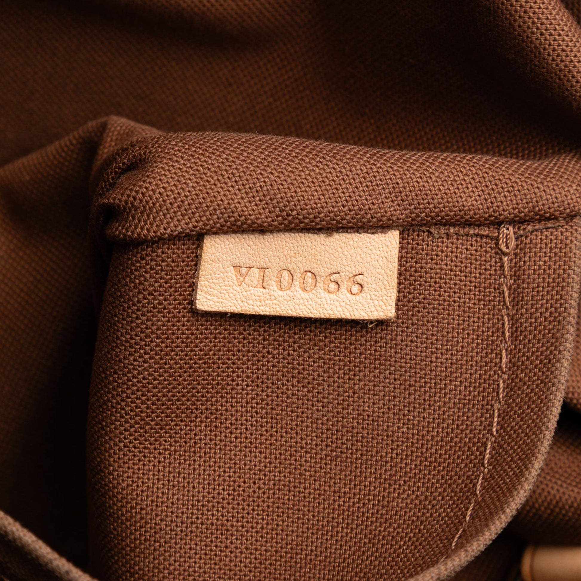 Louis Vuitton Monogram Lockit Horizontal
