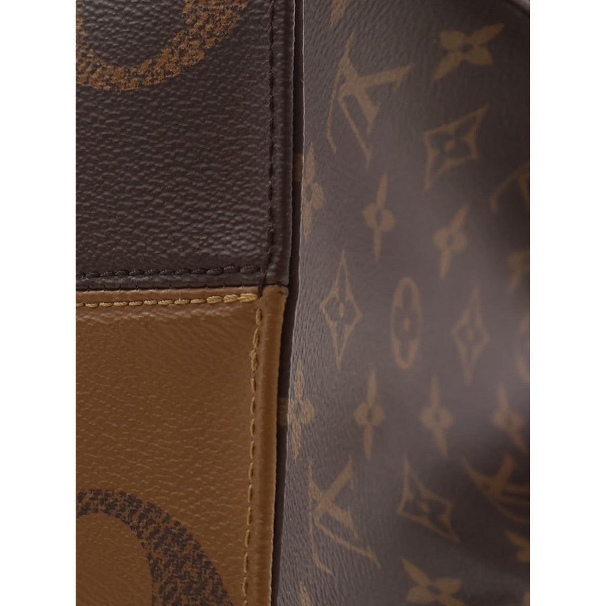Louis Vuitton Monogram Reverse Giant OnTheGo MM — Brown