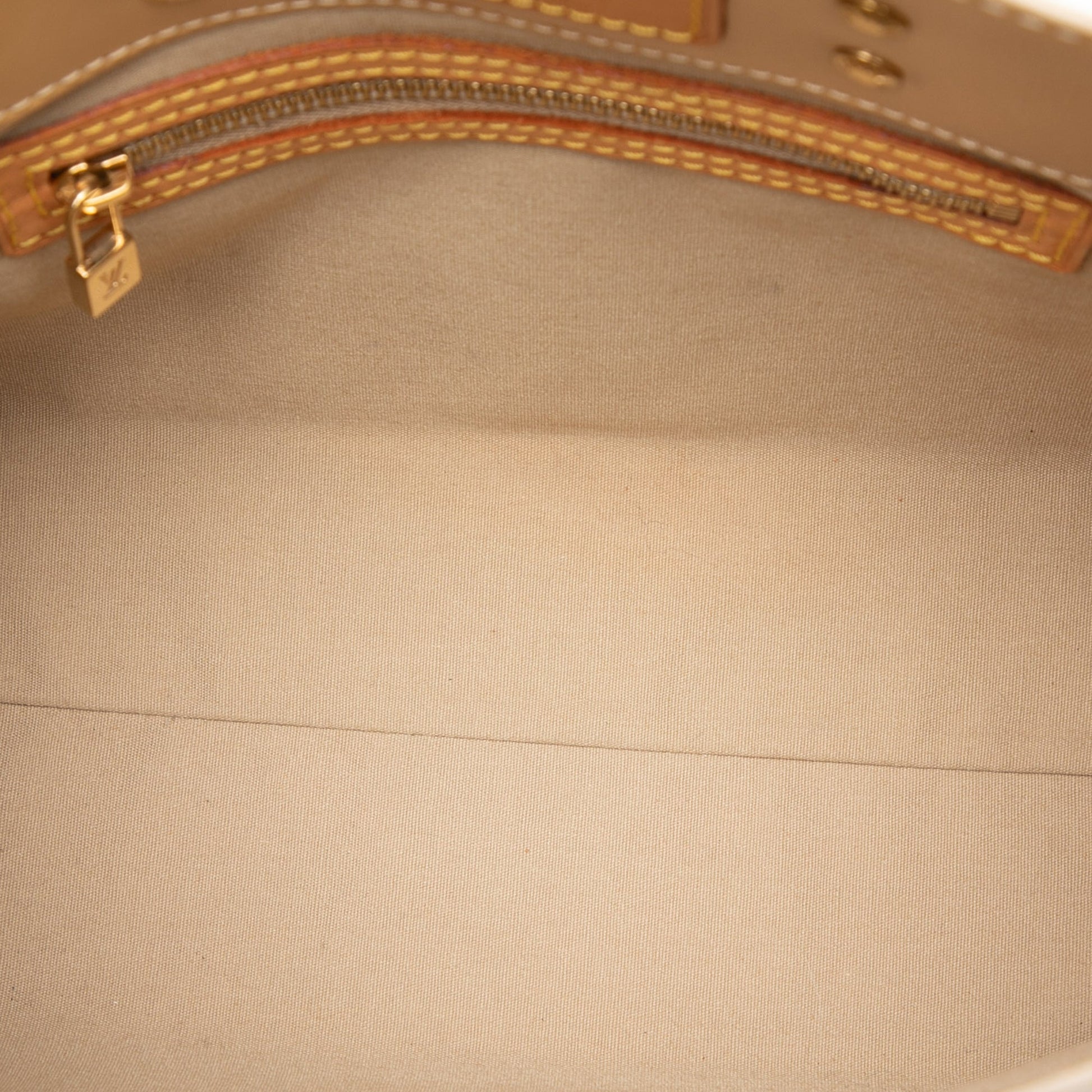 Louis Vuitton Monogram Vernis Reade PM