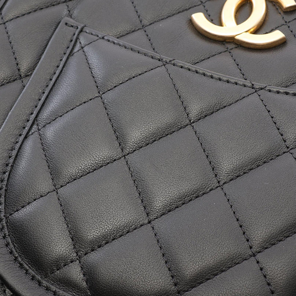 Chanel Small CC Quilted Lambskin Front Pocket Chain Hobo Bag — Black